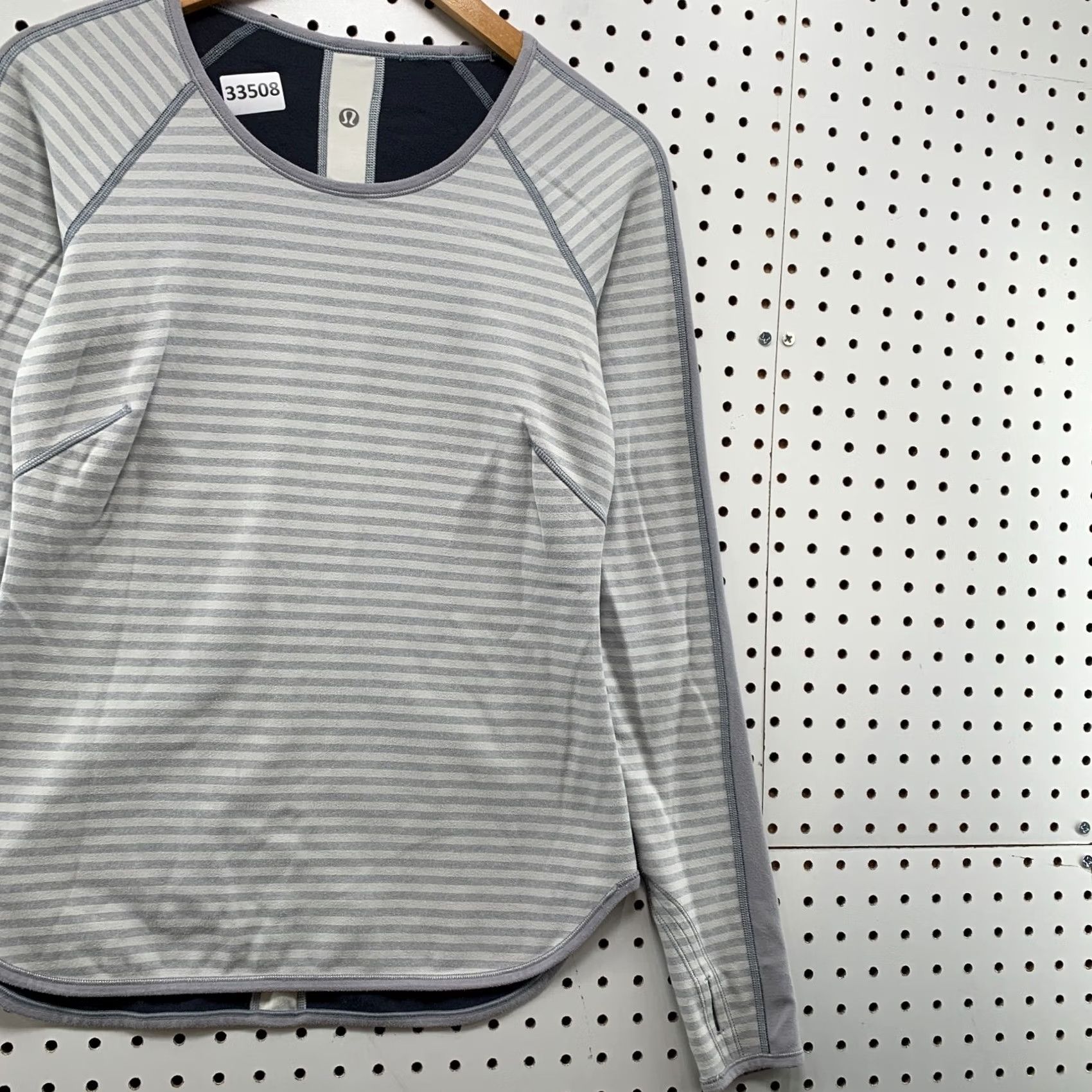Lululemon Lululemon Striped Active Top Womens M Gray White Reversible T-Shirt Pullover Long Sleeve 17.5x25 Size M / US 6-8 / IT 42-44 - 4 Thumbnail