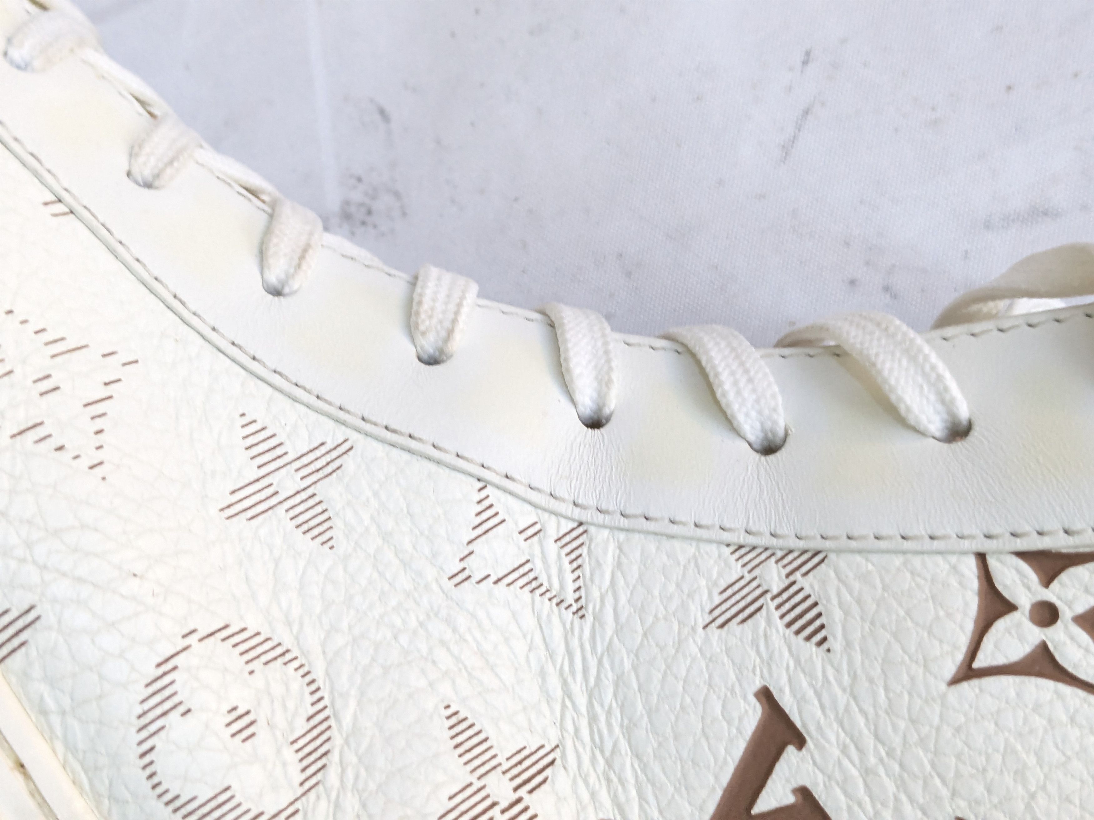 Louis Vuitton Louis Vuitton Sneakers White 10 Monogram Logo High Tops Size US 10 / EU 43 - 9 Thumbnail