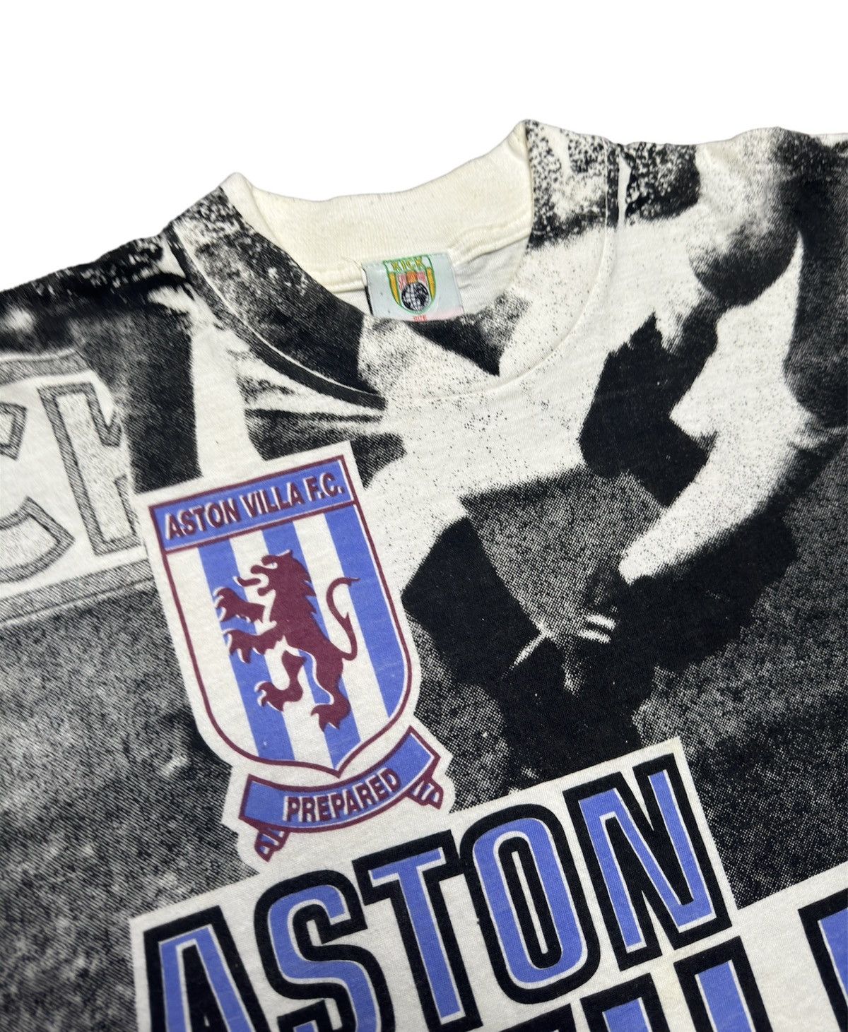 Vintage Vintage 90s Aston Villa Soccer Football T-shirt AOP Graphic Size US XL / EU 56 / 4 - 4 Thumbnail