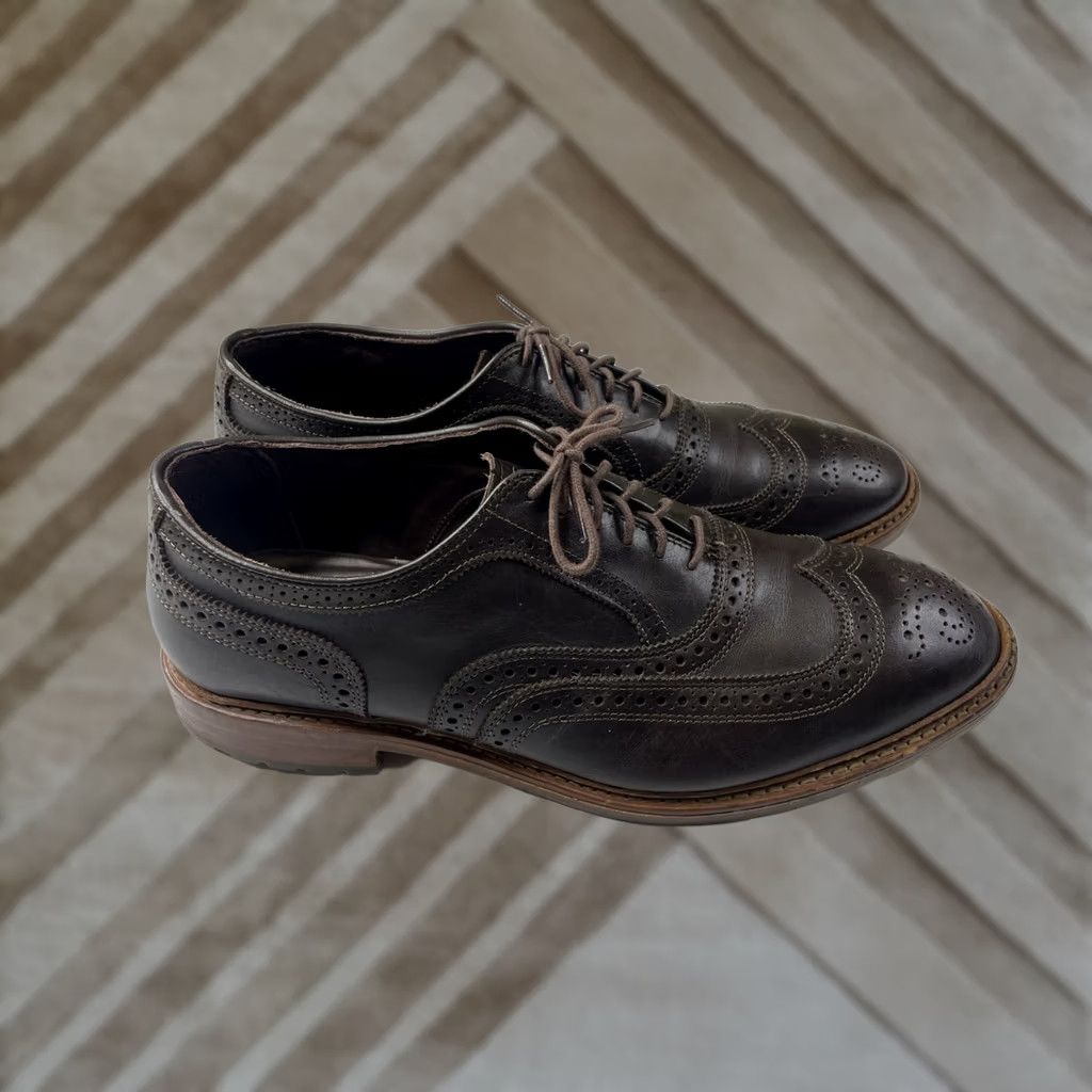 Allen Edmonds Allen Edmonds McTavish Wingtip Oxford Brogue Mens 11.5 EEE Brown Leather Dress Shoes Size US 12 / EU 45 - 1 Thumbnail