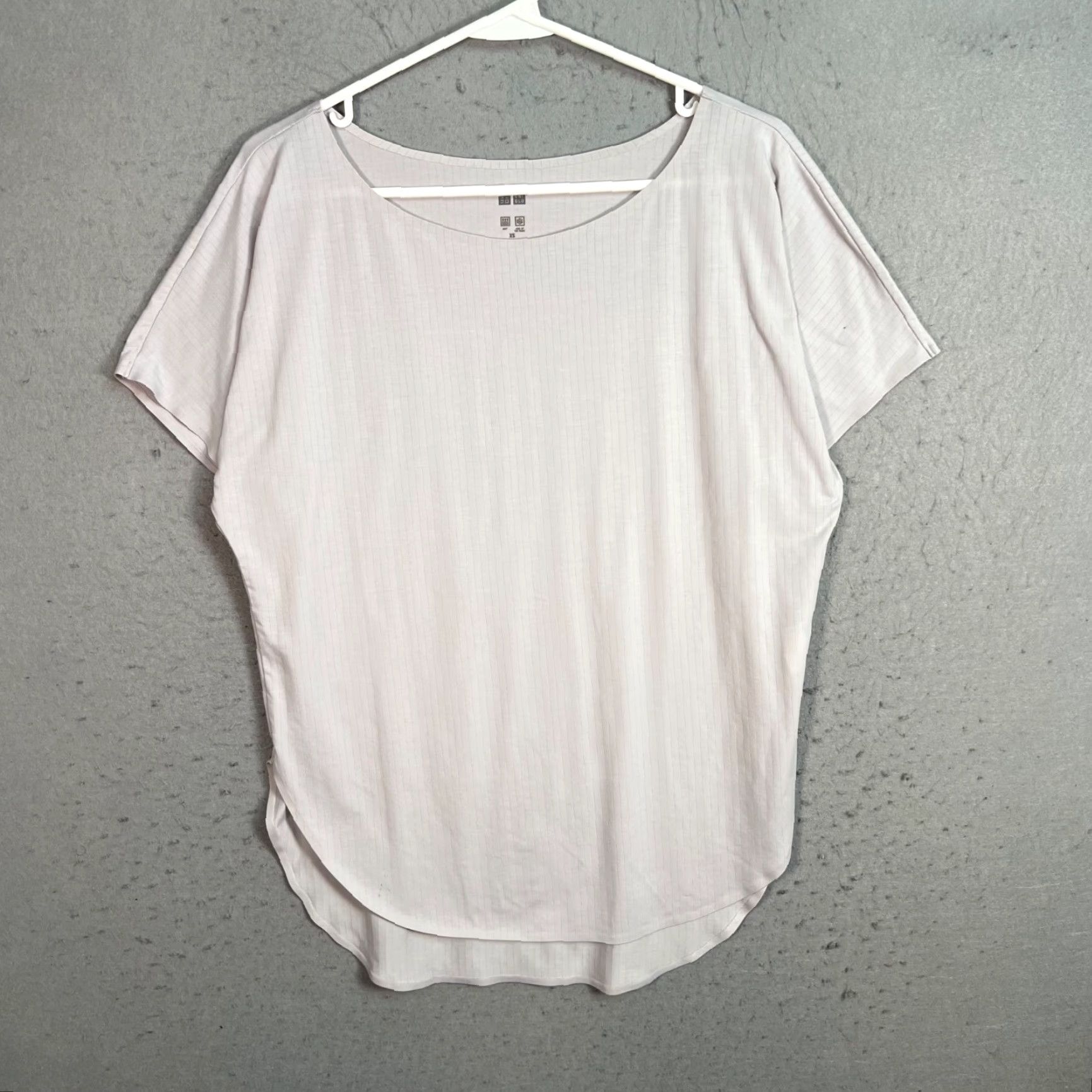 Uniqlo Uniqlo Womens XS Light Grey Dolman Sleeve Top Size XS / US 0-2 / IT 36-38 - 2 Thumbnail