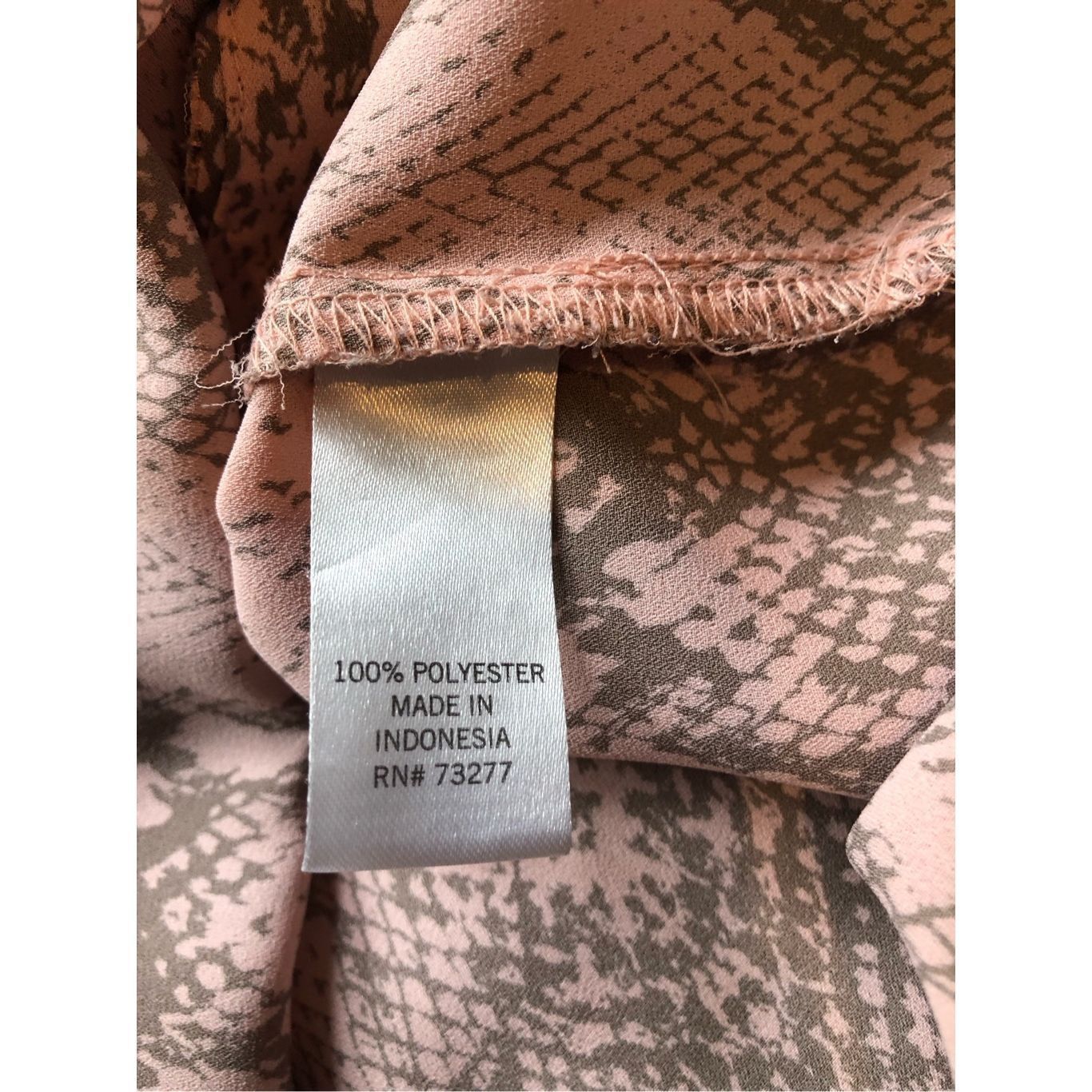 Other Evri Women’s Pink and Gray Snake Skin Pattern Short Sleeve B Size XL / US 12-14 / IT 48-50 - 6 Thumbnail