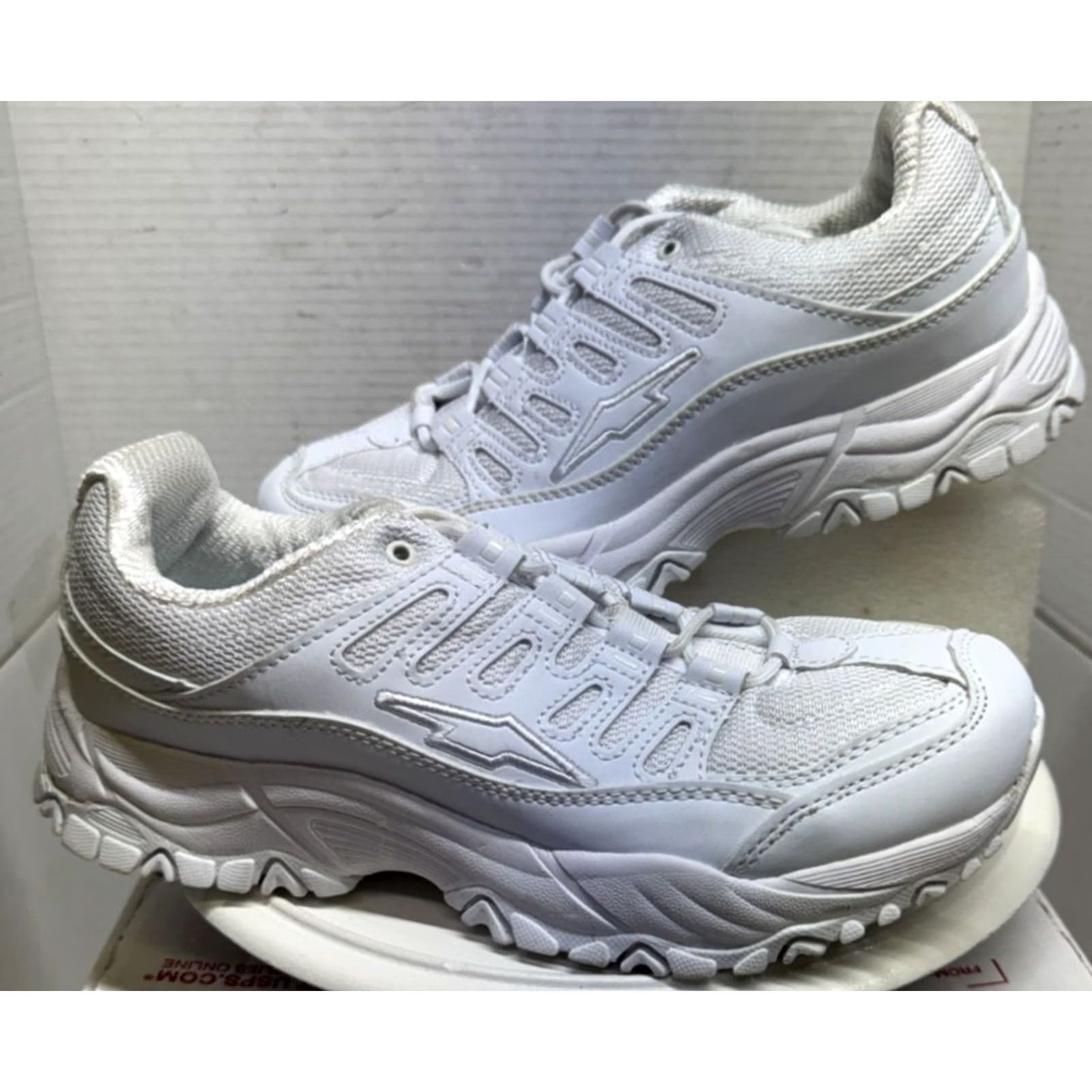 Avia Avia Sneaker Women's White Leather Low Top Lace Up Athletic Shoes 9.5 W Size L / US 10 / IT 46 - 2 Thumbnail