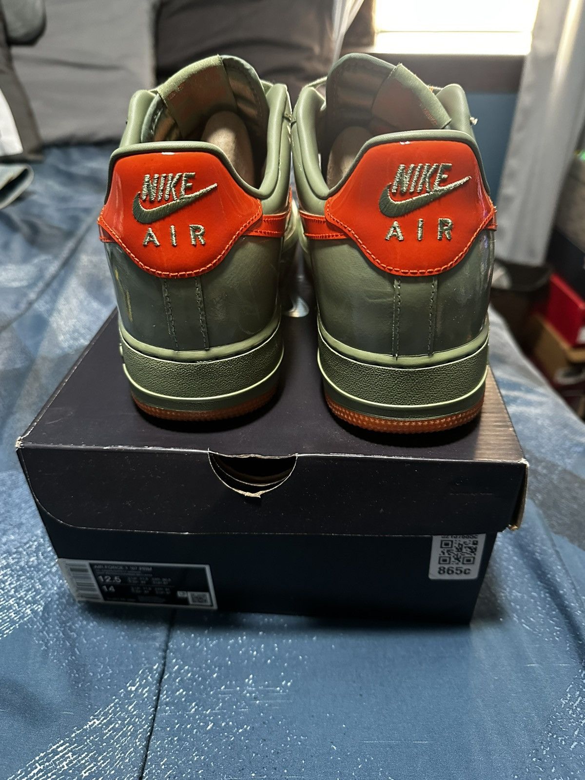Nike NIKE AIR FORCE 1 OIL GREEN SAFETY Size US 12.5 / EU 45-46 - 7 Thumbnail