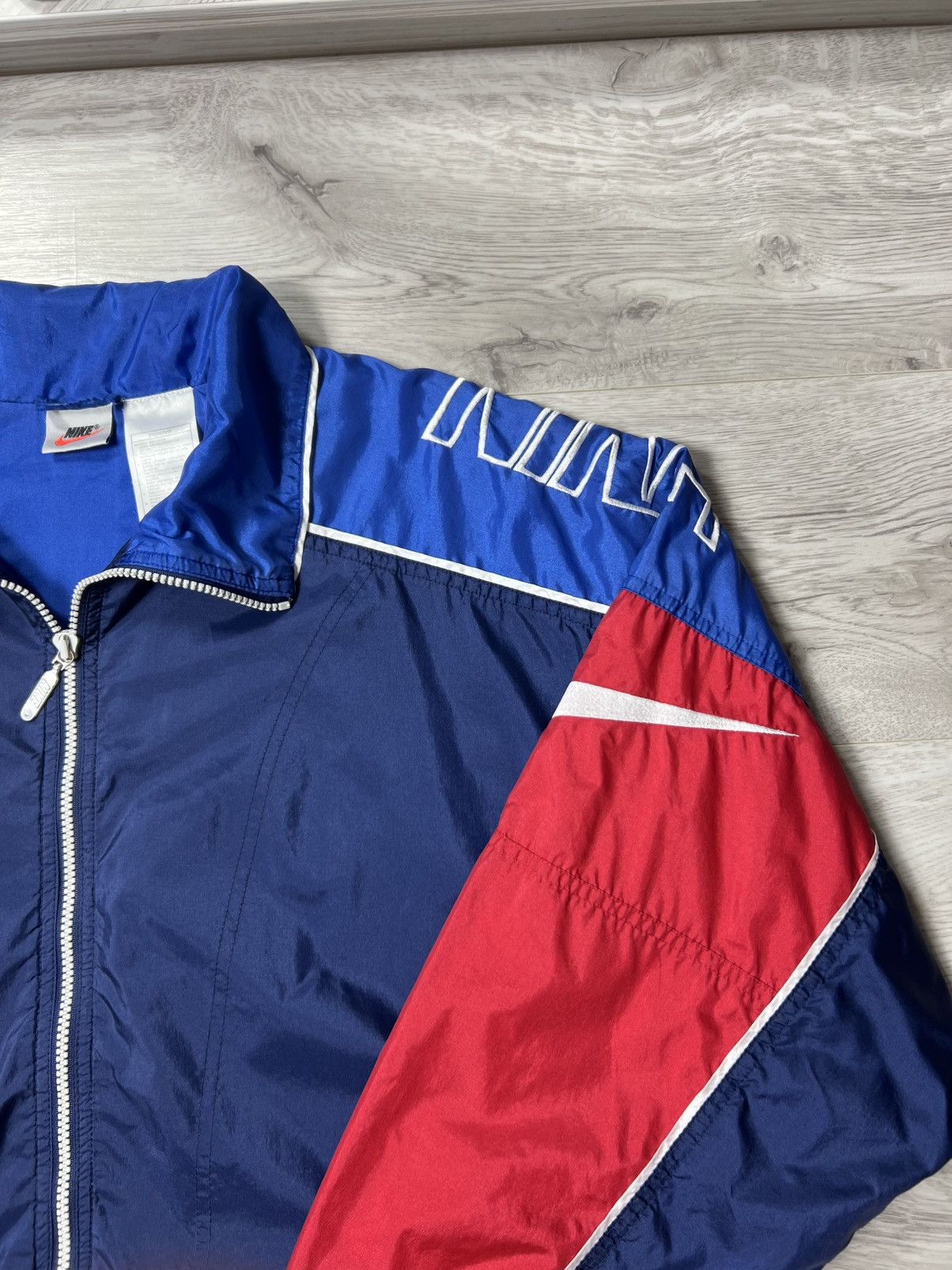 Nike 90s Vintage Nike Drill Nylon Track Suit Embroidered Big Logo Size US L / EU 52-54 / 3 - 7 Thumbnail