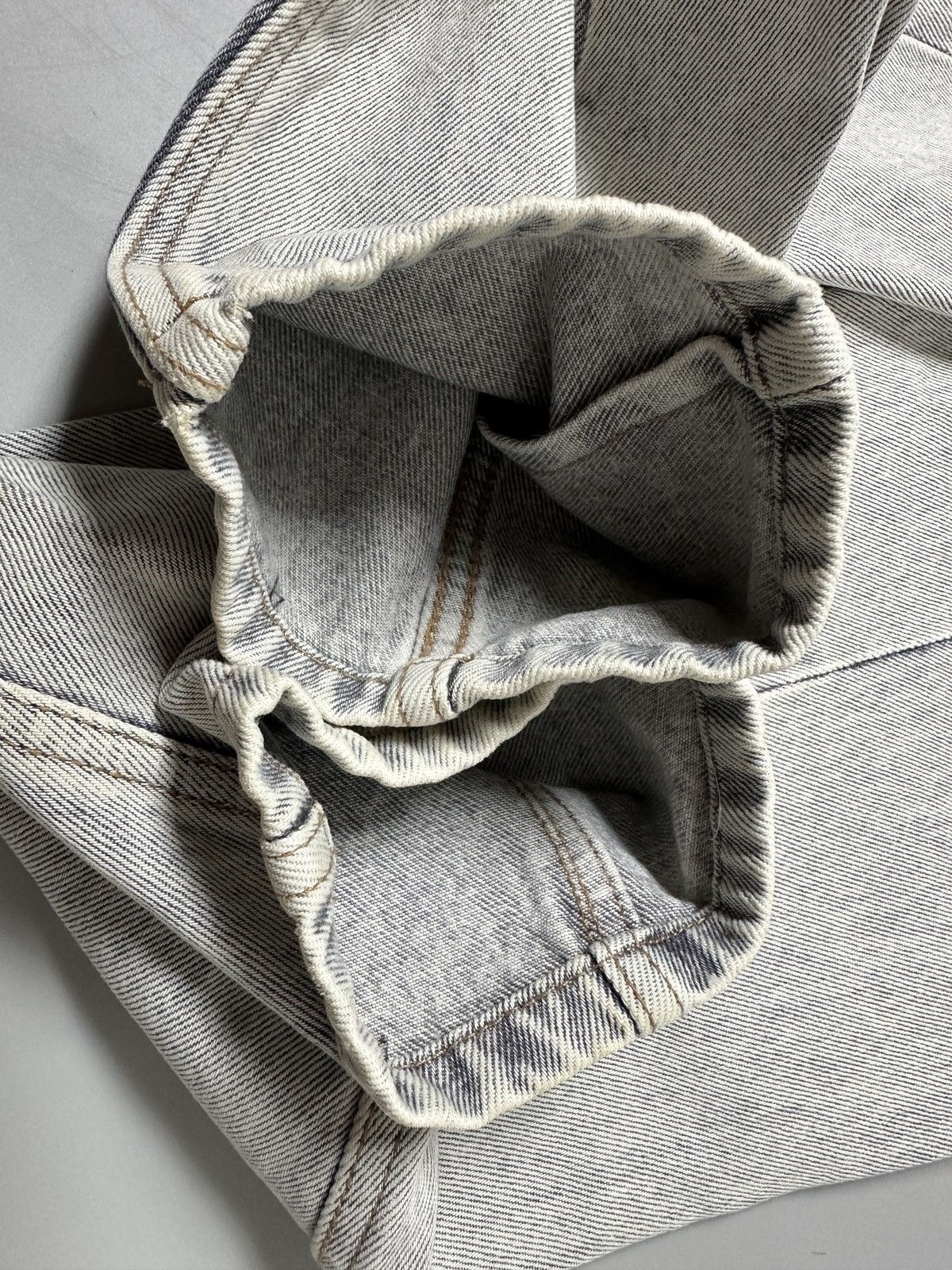 Brunello Cucinelli Brunello Cucinelli — Washed Denim Jeans Size 28" / US 6 / IT 42 - 16 Thumbnail