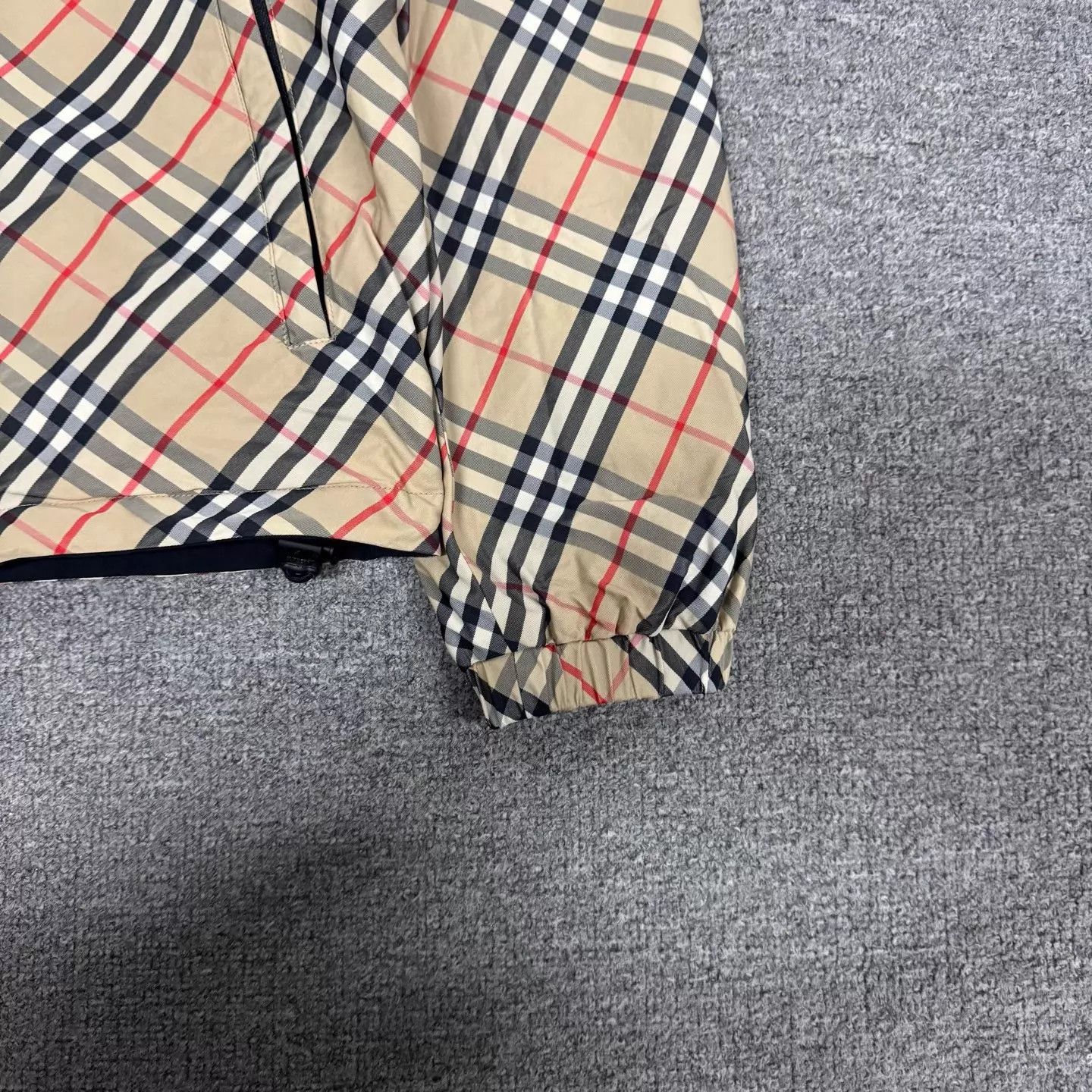 Burberry Burberry 2-sided check hooded puffer jacket S 99 new Size S / US 4 / IT 40 - 3 Thumbnail