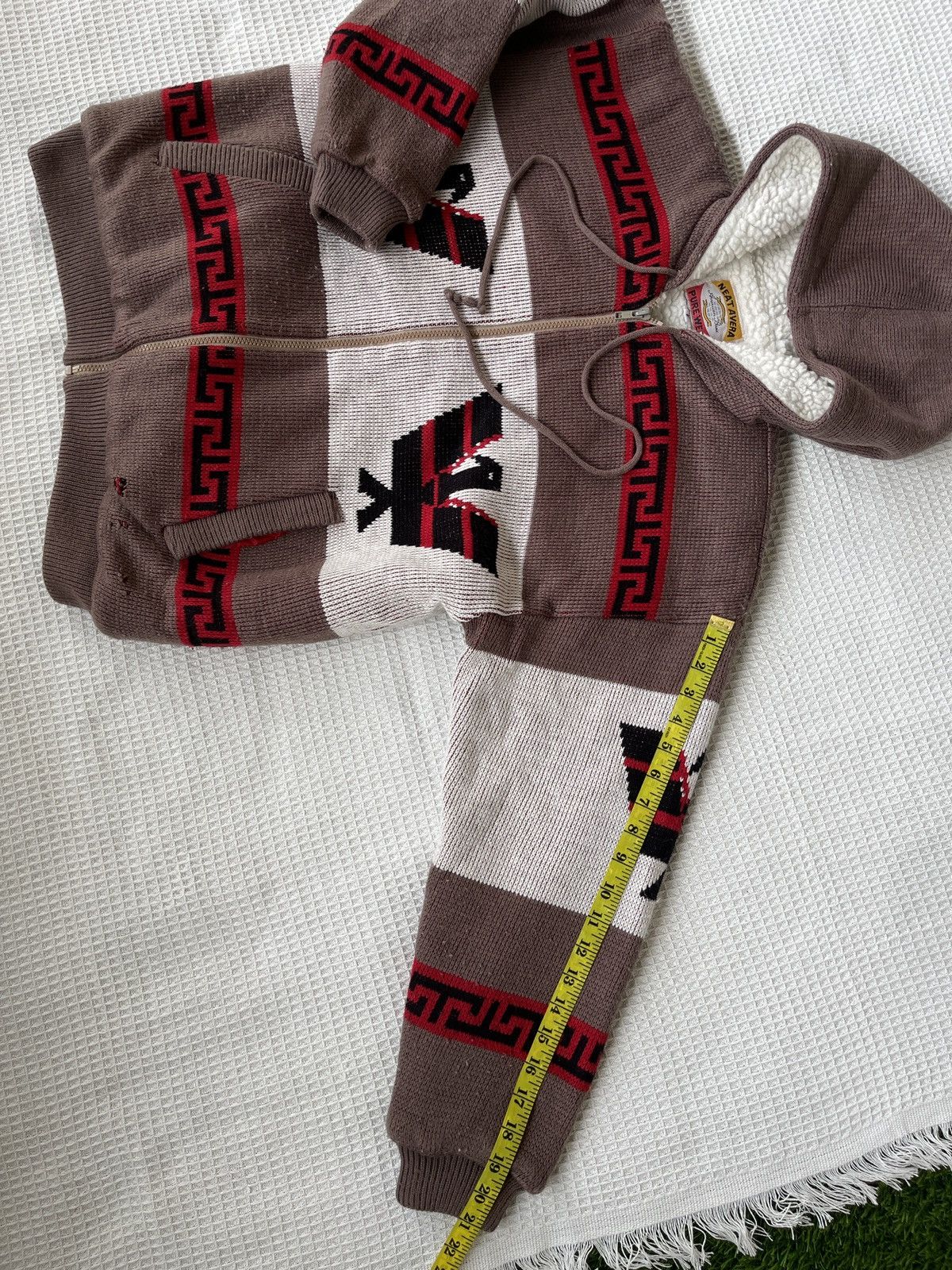 Native vintage 80s Thunderbird Eagle native-pattern hoodie Jacket Size US L / EU 52-54 / 3 - 19 Thumbnail