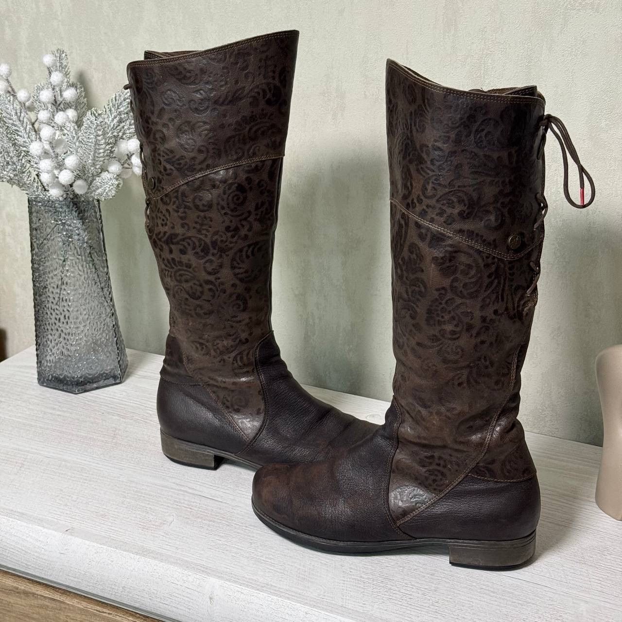 Wild Things Think brown leather boots with embossing, size 41 Size US 11 / IT 41 - 8 Thumbnail