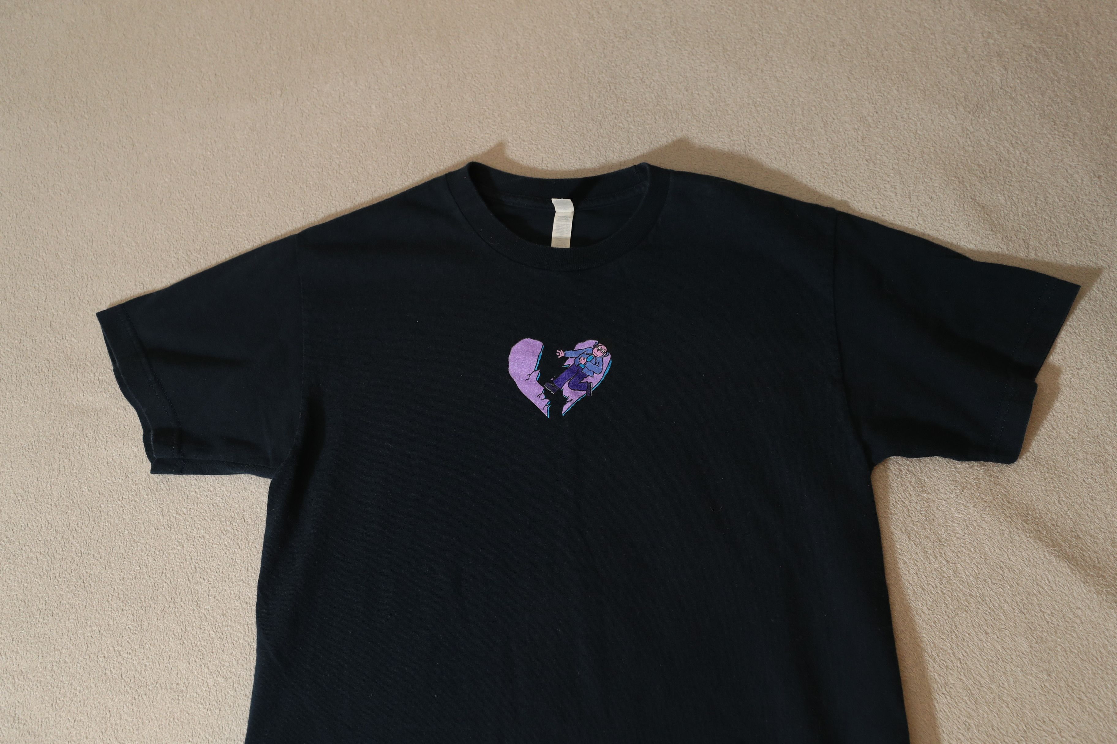 Alstyle Broken Heart Cartoon Tee (M) Size US M / EU 48-50 / 2 - 3 Thumbnail