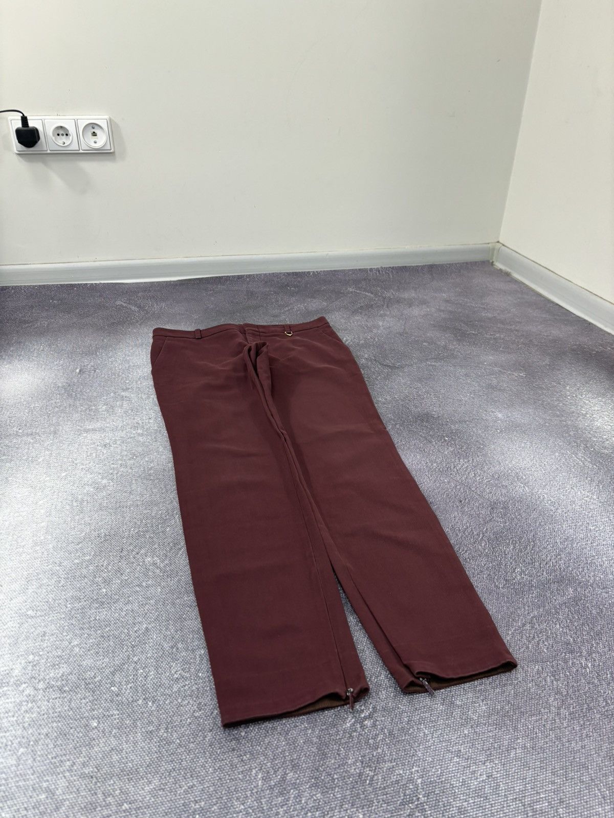 Gucci Gucci Women’s Vintage Slim Fit Burgundy Luxury Pants Size 28" / US 6 / IT 42 - 3 Thumbnail