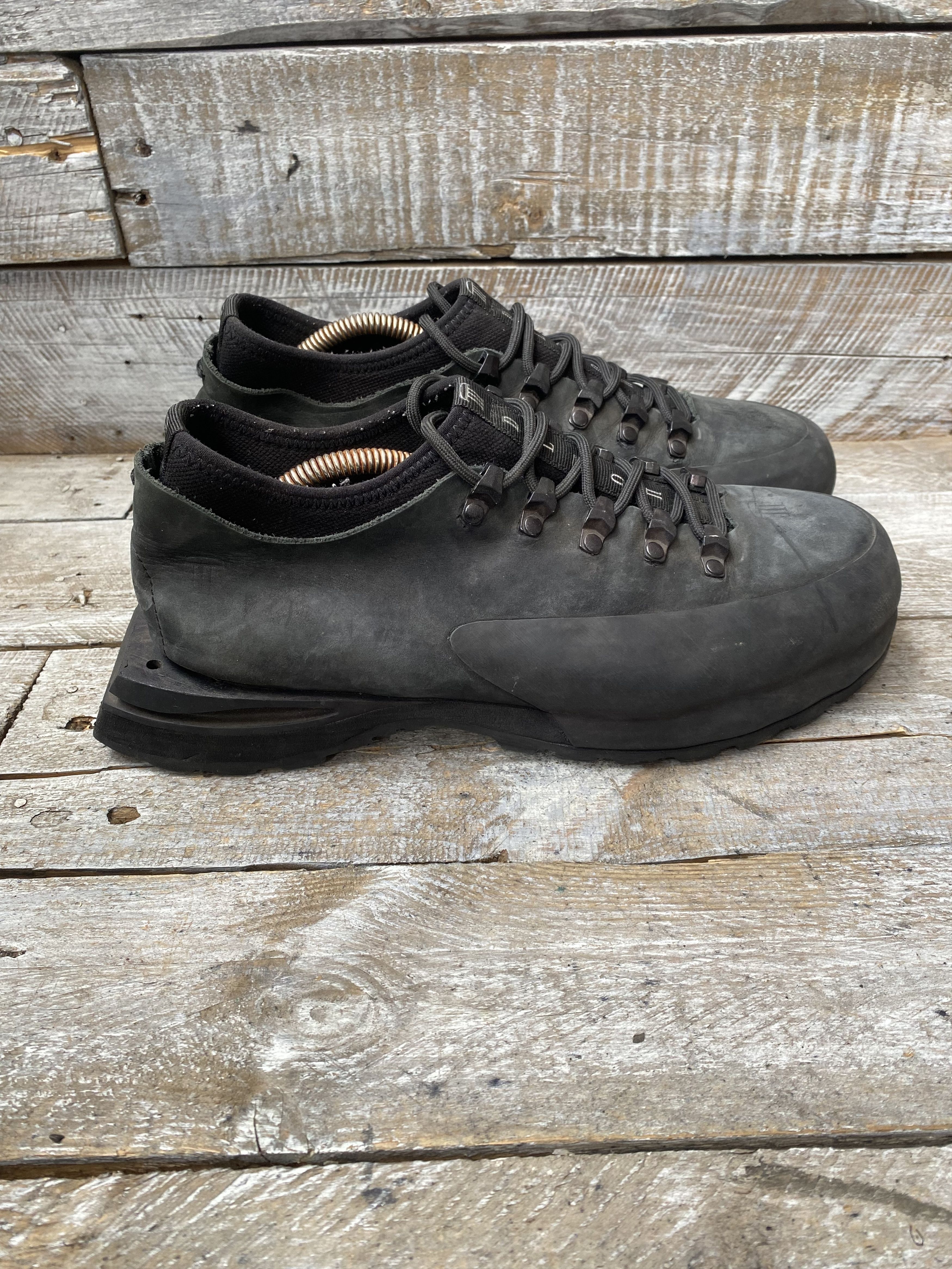 Demon Demon poyana black low top shoes sz 40 Size US 7 / EU 40 - 7 Thumbnail