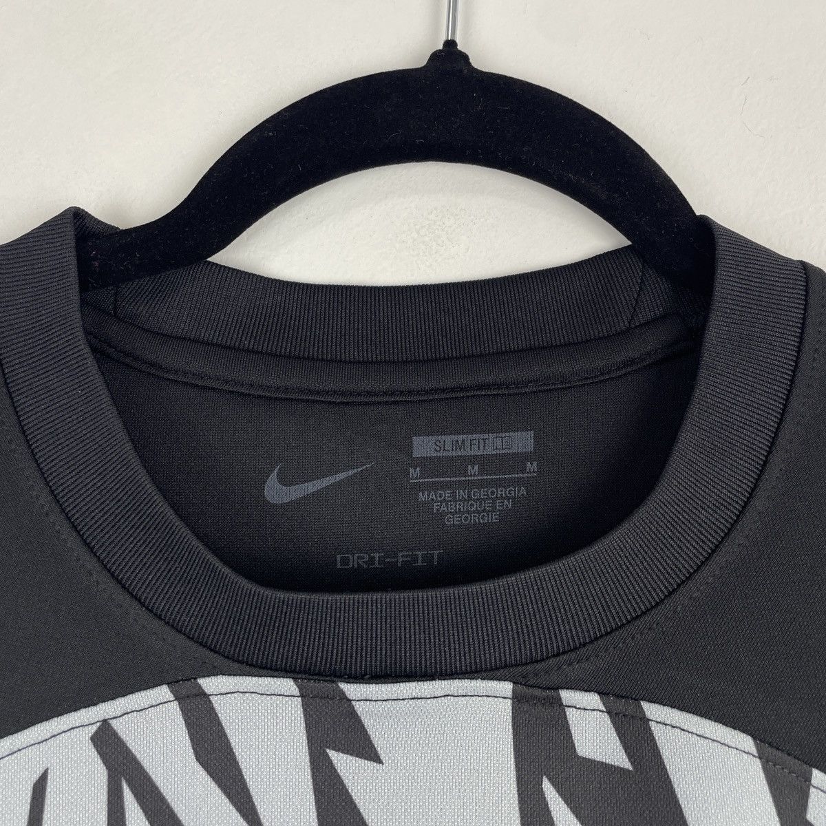 Nike SC Freiburg Away Men’s Jersey Nike Genuine Shirt 2023/2024 Size US M / EU 48-50 / 2 - 5 Thumbnail