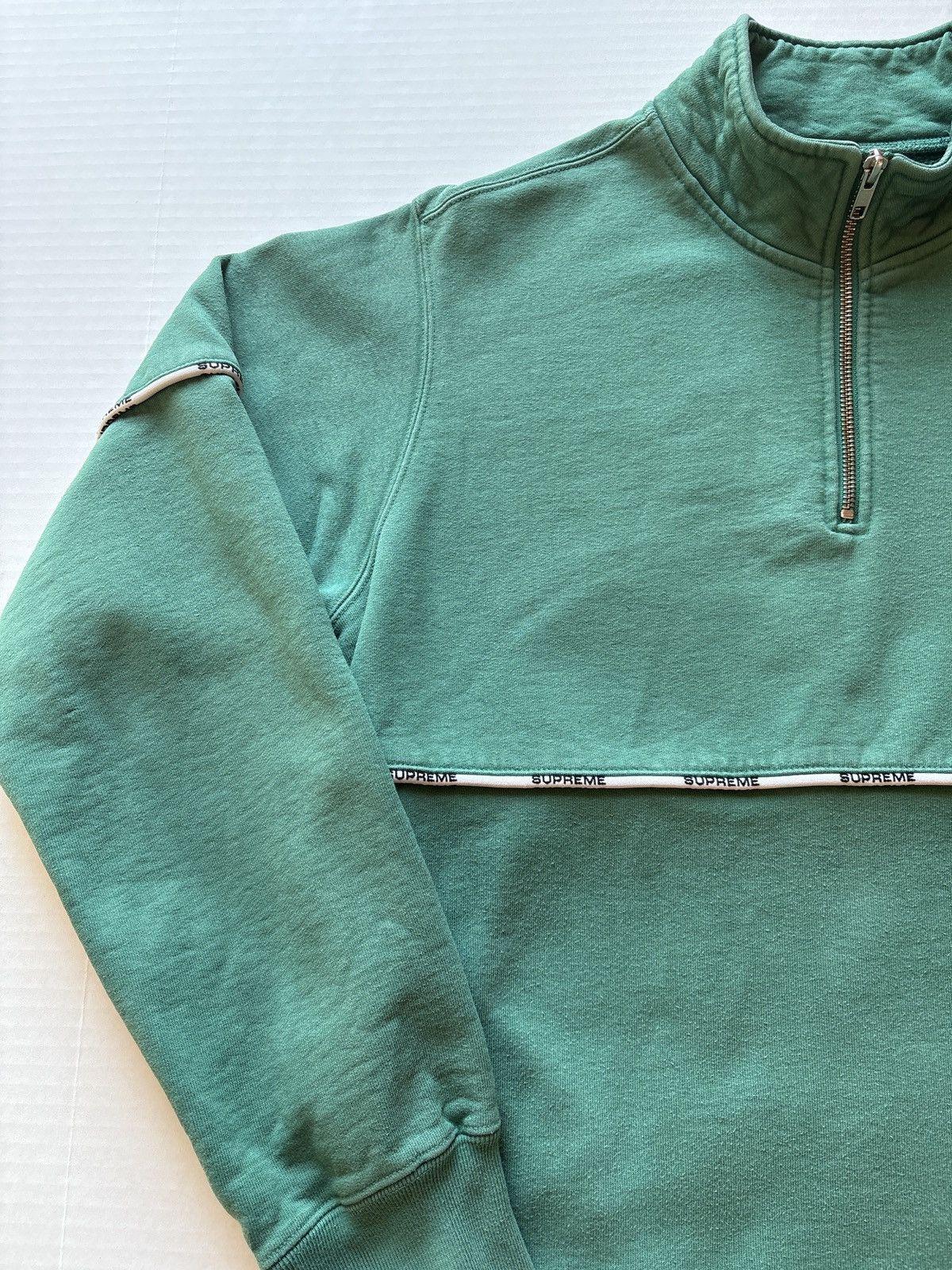Supreme Supreme SS18 Logo Piping Half Zip Green SIZE S Size US S / EU 44-46 / 1 - 3 Thumbnail