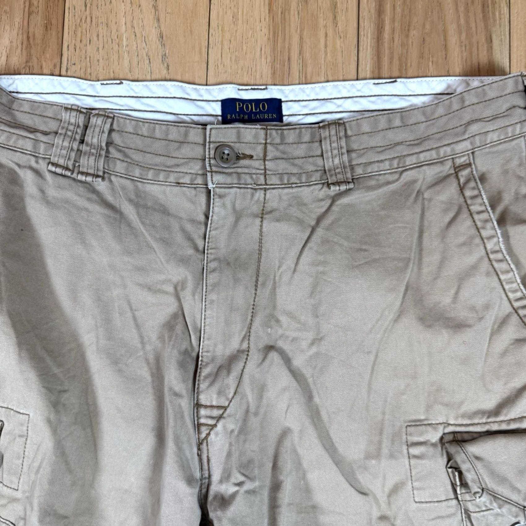 Polo Ralph Lauren VINTAGE Polo Ralph Lauren Cargo Shorts Mens 38 Khaki Brown Beige Regular Cargo Shorts Men 38 Mens Brown Beige Polo Ralph Lauren VINTAGE Size US M / EU 48-50 / 2 - 4 Thumbnail