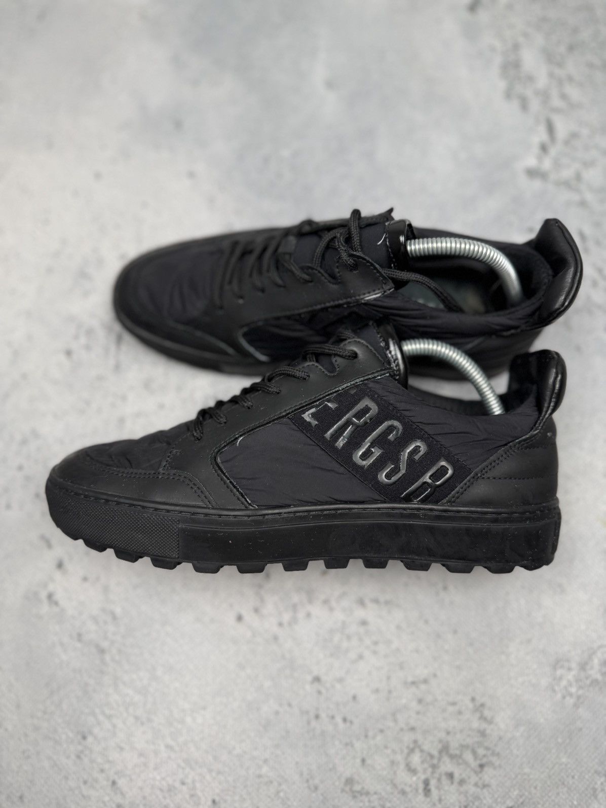 Dirk Bikkembergs Vintage Bikkembergs Black Sneakers Bold Logo Rare Design Size US 8 / EU 41 - 3 Thumbnail