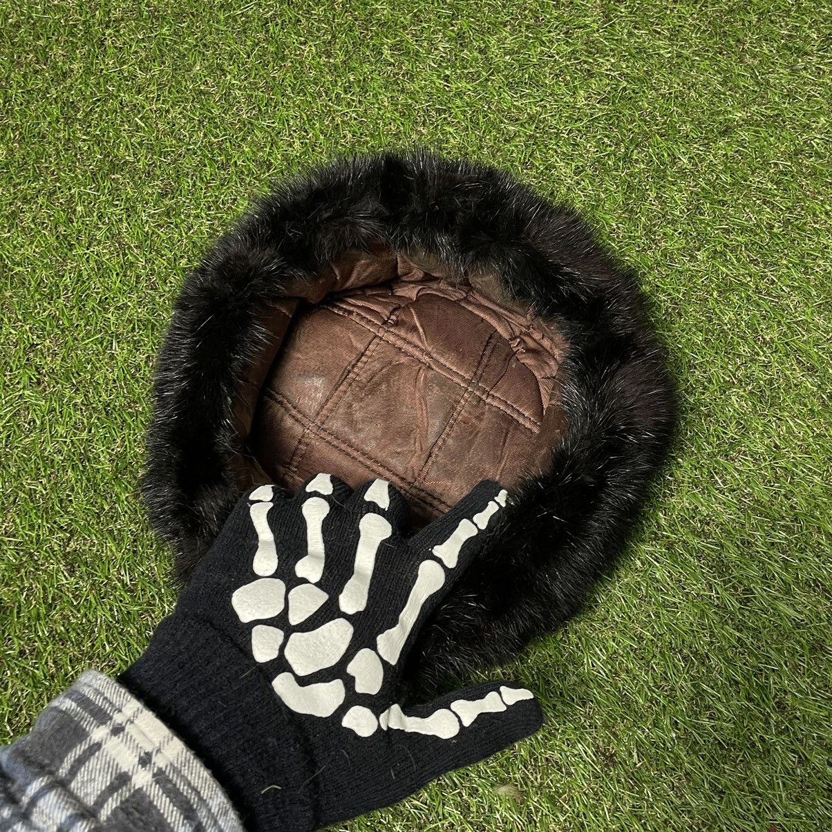 Vintage Vintage Y2K Fuzzy Alt Beanie Ushanka Hat Grunge Boxy Logo OS Size ONE SIZE - 5 Thumbnail