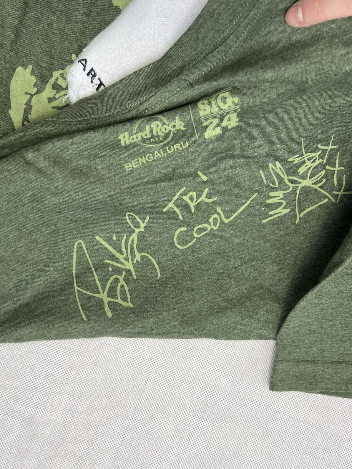 Hard Rock Cafe Tshirt Hard Rock Cafe Green Day Size US XL / EU 56 / 4 - 4 Thumbnail