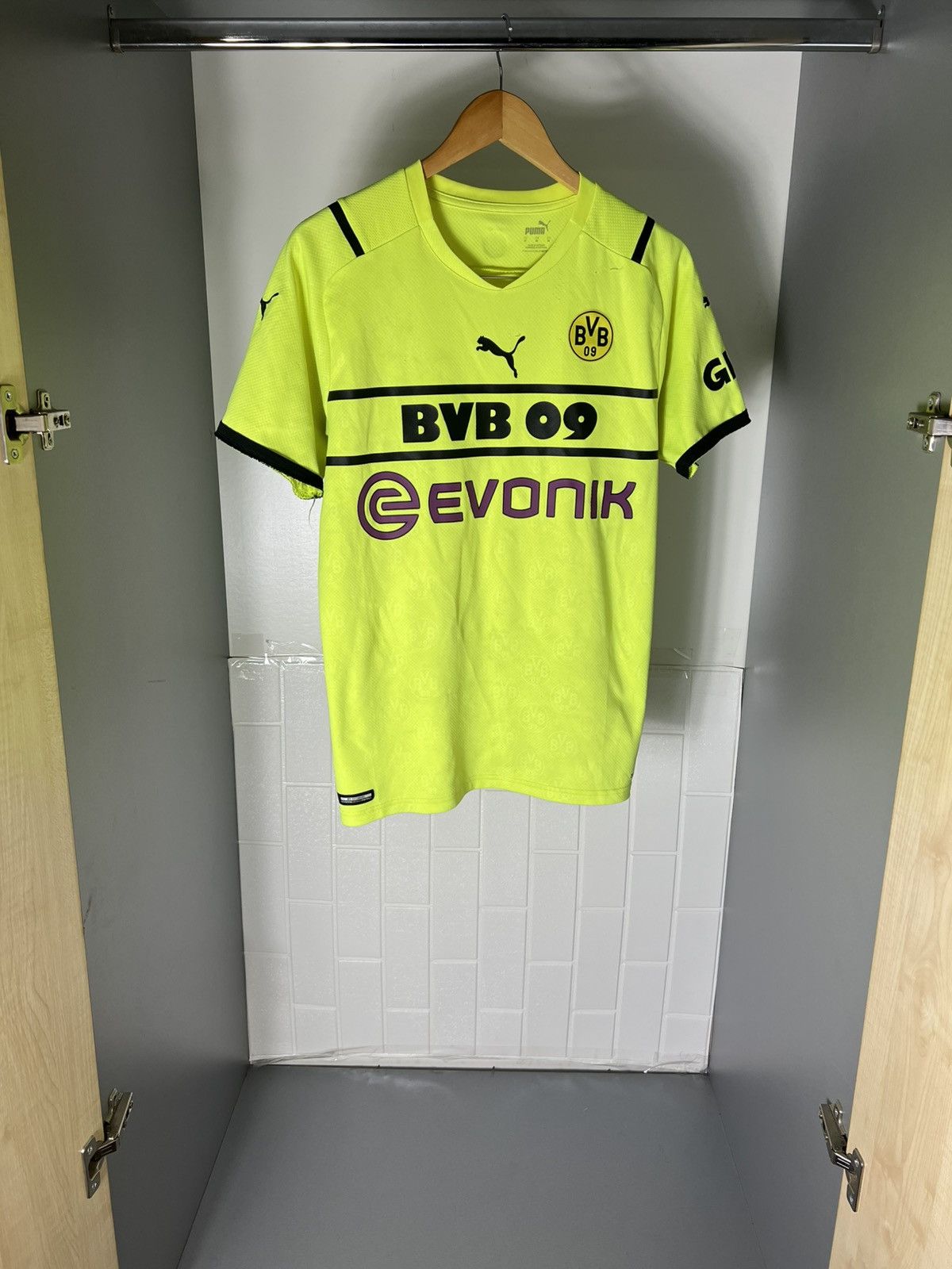 Puma VINTAGE PUMA FC BORUSSIA DORTMUND GERMANY SOCCER JERSEY Y2K Size US M / EU 48-50 / 2 - 6 Thumbnail