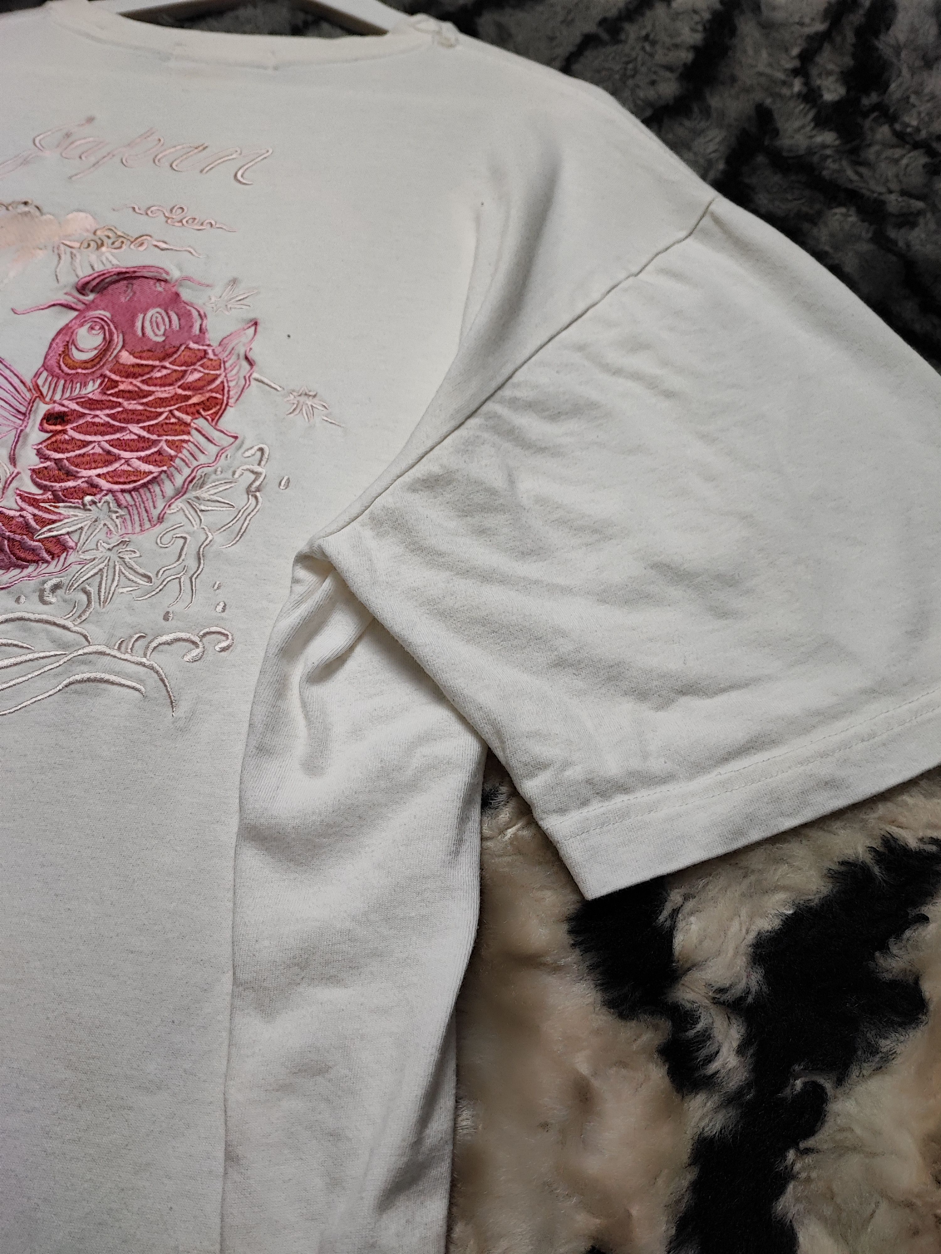 Vintage Vintage Koi fish japanesse embroidery logo sukajan t-shirt Size US XL / EU 56 / 4 - 14 Thumbnail