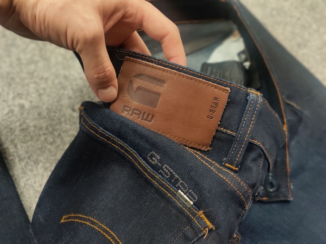 G-Star G Star Raw 3301 tapered Denim dark wash Slim jeans Vintage Size US 34 / EU 50 - 9 Thumbnail