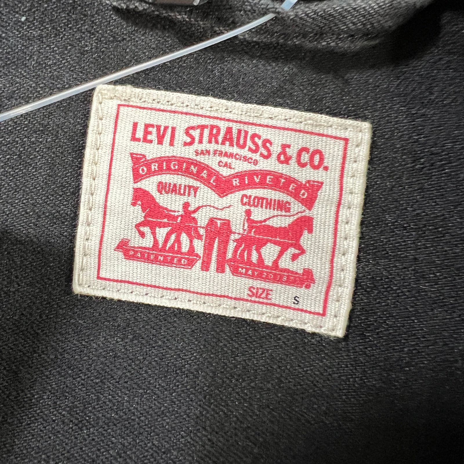 Levi's Levi's Women's The Ultimate Western Shirt, Black, Small Size S / US 4 / IT 40 - 8 Thumbnail