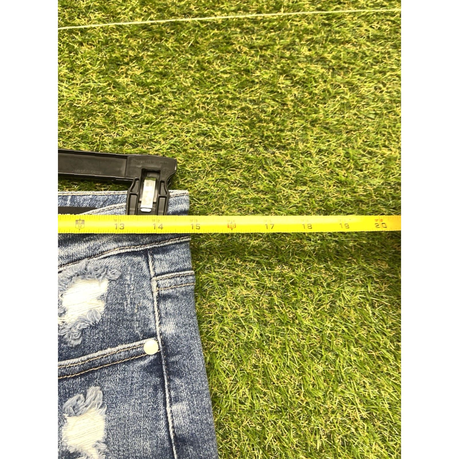 Vintage Judy Blue Jeans Womens 27 High Rise Rainbow Embroidered Denim Distressed Stretch Jeans Size 27" / US 4 / IT 40 - 3 Thumbnail