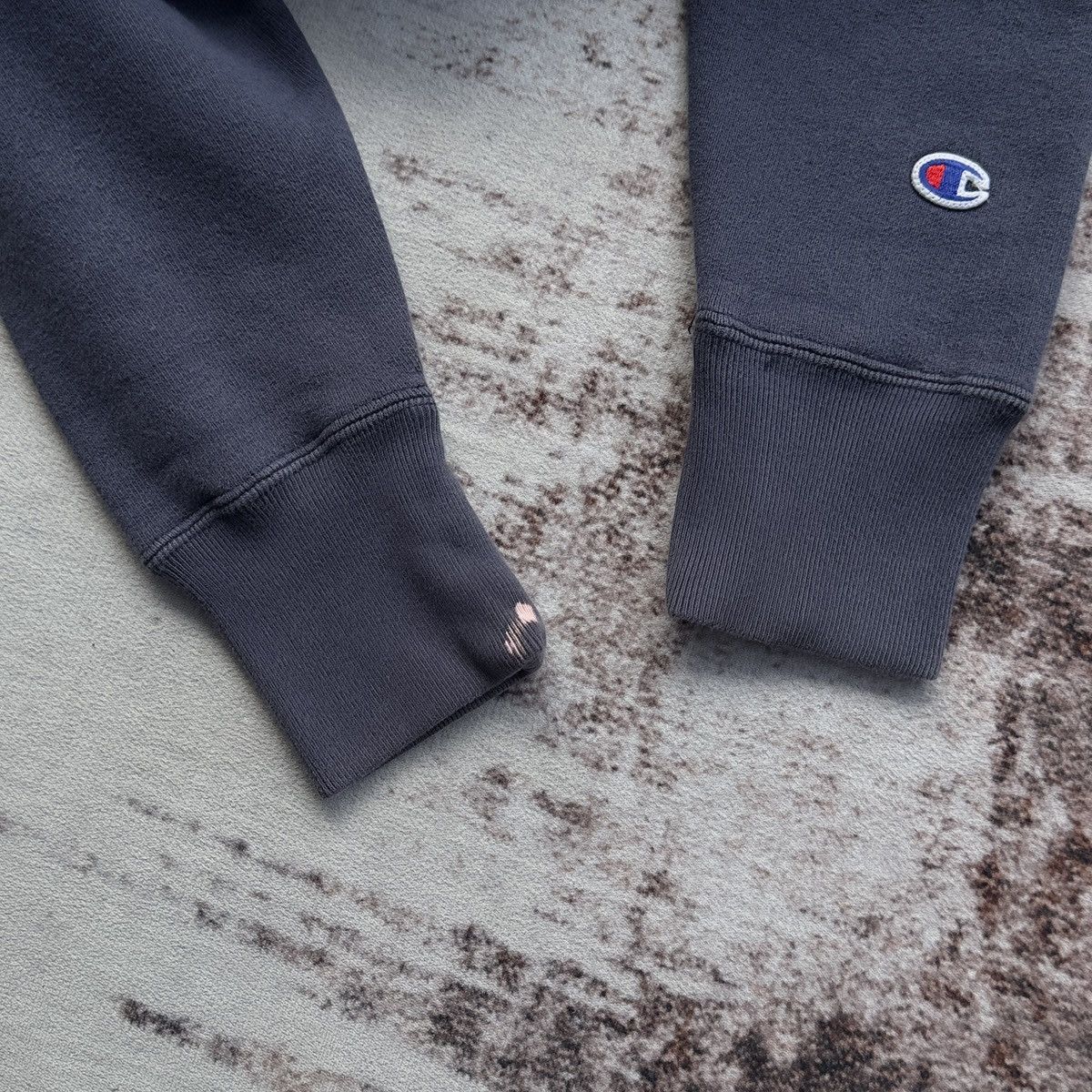 Champion VINTAGE CHAMPION REVERSE WEAVE EMBROIDED LOGO 90’s CREWNECK Size US S / EU 44-46 / 1 - 4 Thumbnail