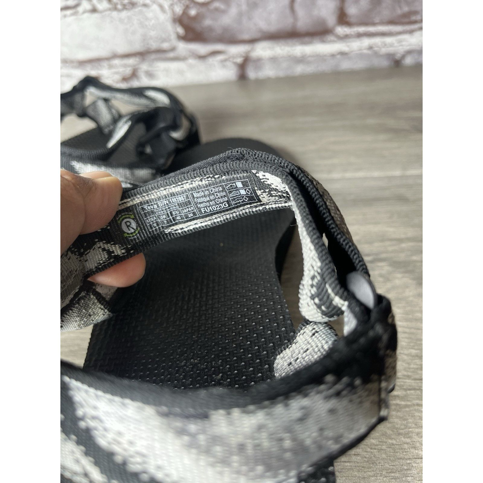 Teva Teva Original Universal Black Gray Back Strap Nylon Sandals Size US 9 / IT 39 - 8 Thumbnail