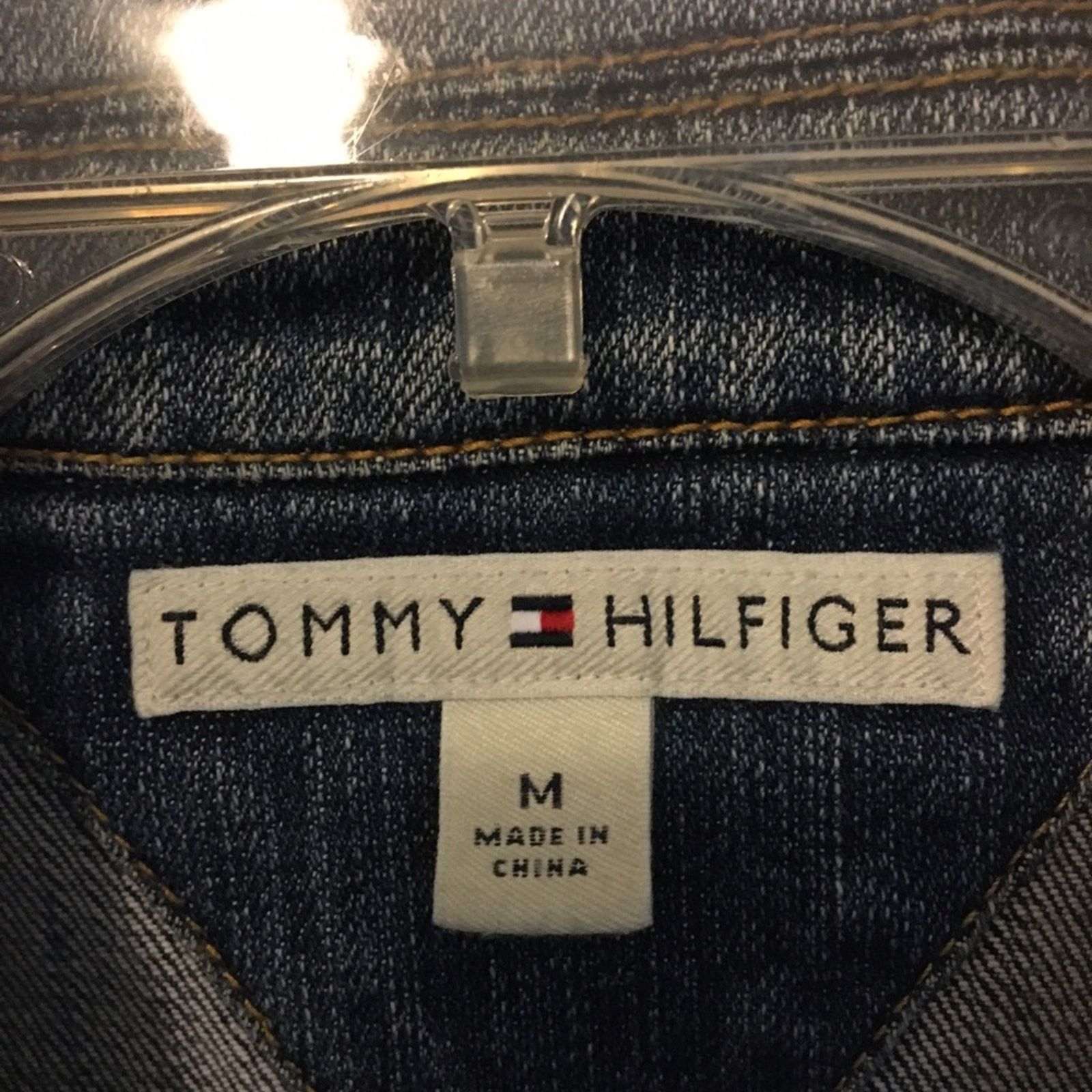 Tommy Hilfiger Vintage Tommy Hilfiger Denim Jacket Medium Embroidered Flap Size M / US 6-8 / IT 42-44 - 3 Thumbnail