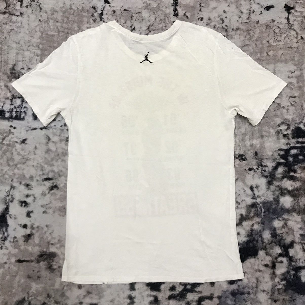 Jordan Brand Air Jordan Distressed Tshirt Size US S / EU 44-46 / 1 - 2 Thumbnail