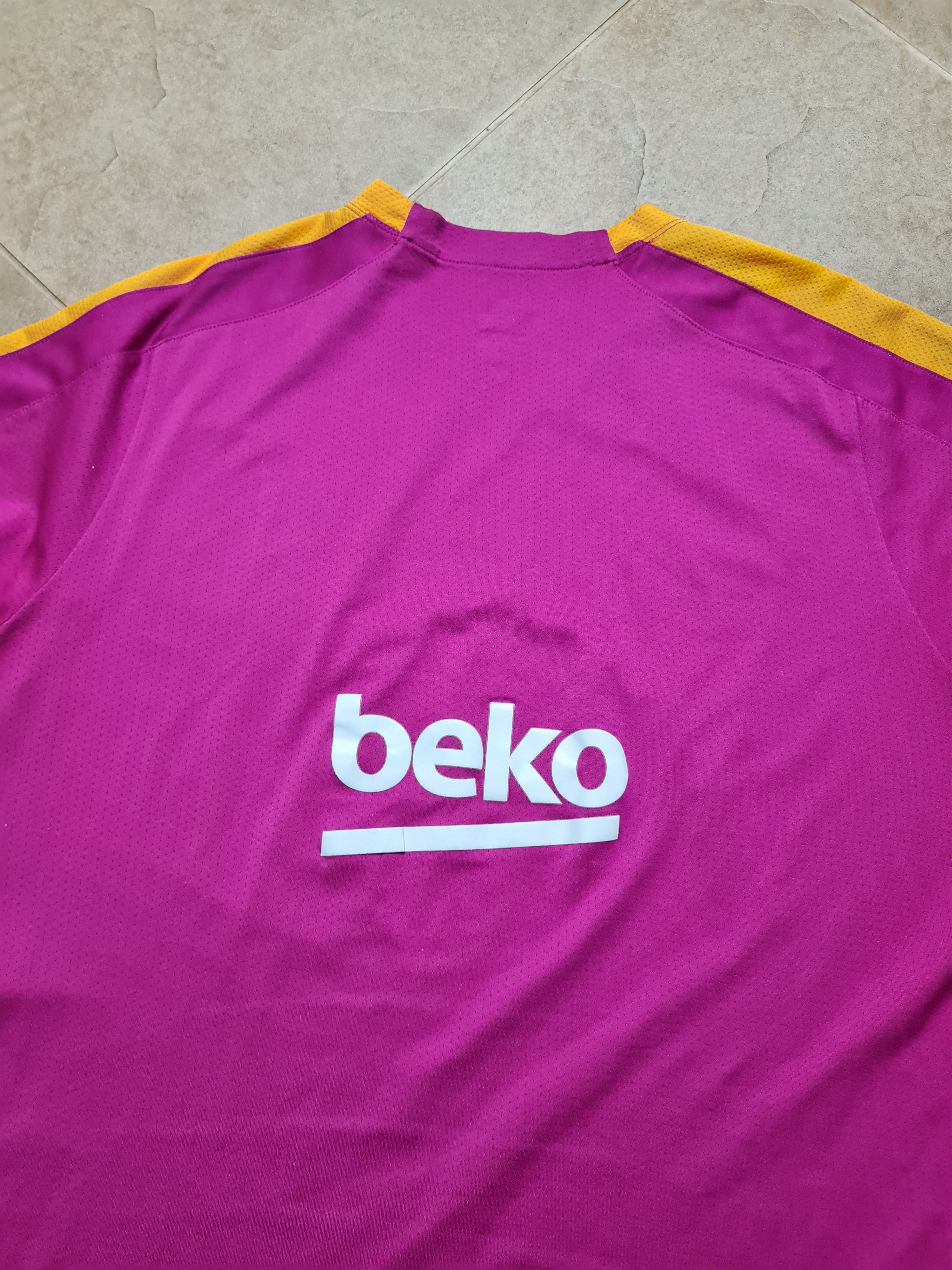 Nike NWT FC BARCELONA 2016/2017 TRAINING SICCER SHIRT CAMISETA XL Size US XL / EU 56 / 4 - 9 Thumbnail