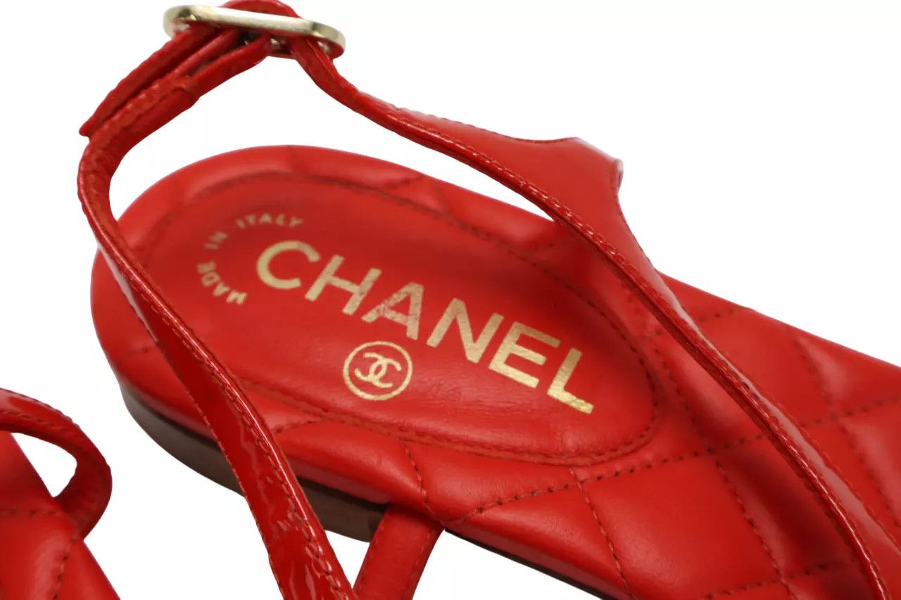 Chanel CHANEL Women's EU 38 Red Patent Leather Flip Flops Sandals Size US 8 / IT 38 - 6 Thumbnail