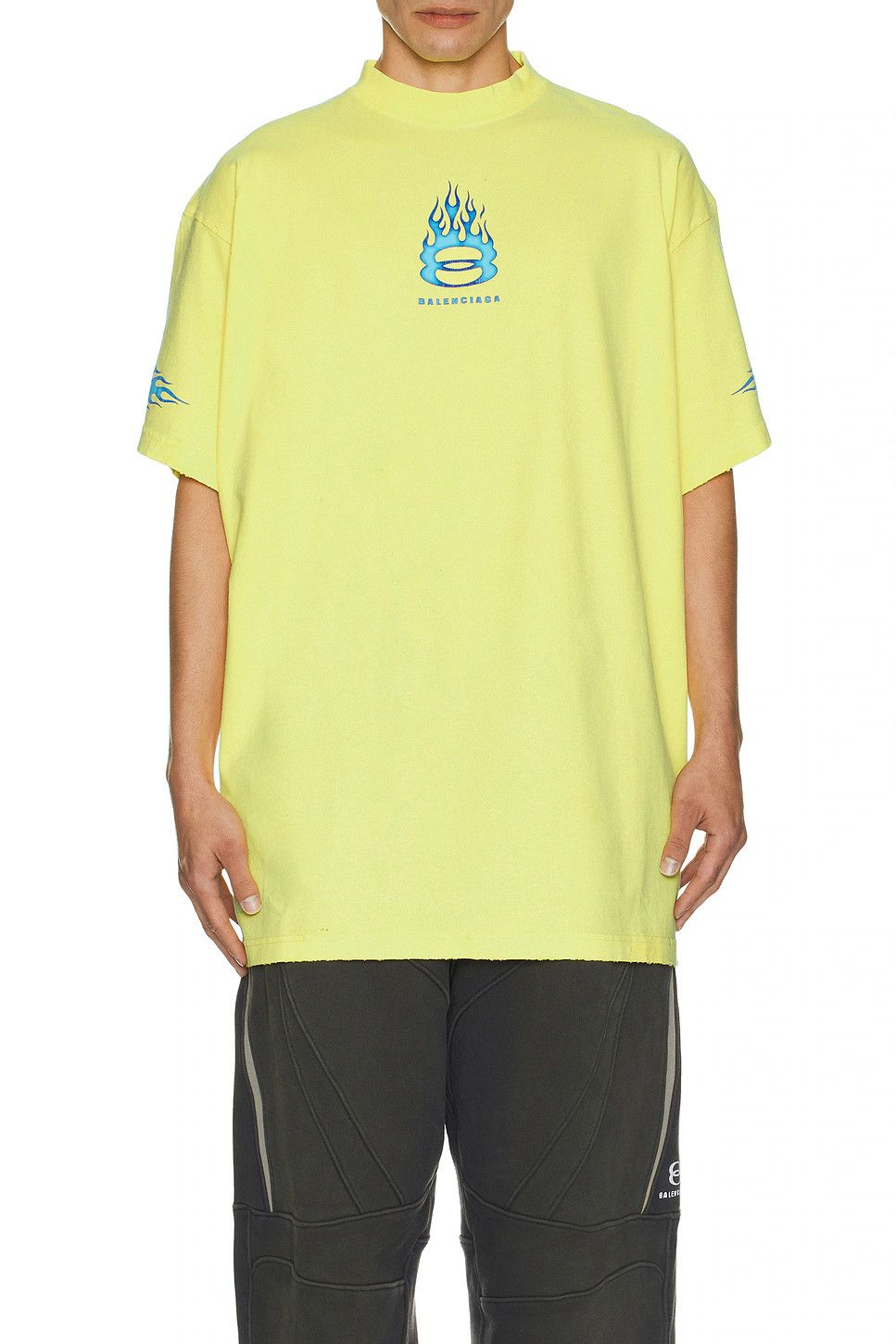 Balenciaga o1w1db10326 Burning Unity T-Shirt Oversized in Yellow Size US XL / EU 56 / 4 - 4 Thumbnail