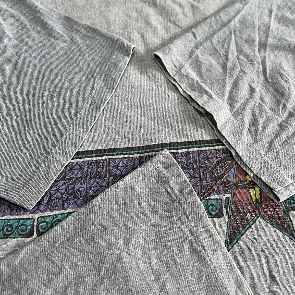 Vintage 🔥Vintage 90s Freaks Center Native Surf Skate Distress Tee Size US L / EU 52-54 / 3 - 7 Thumbnail