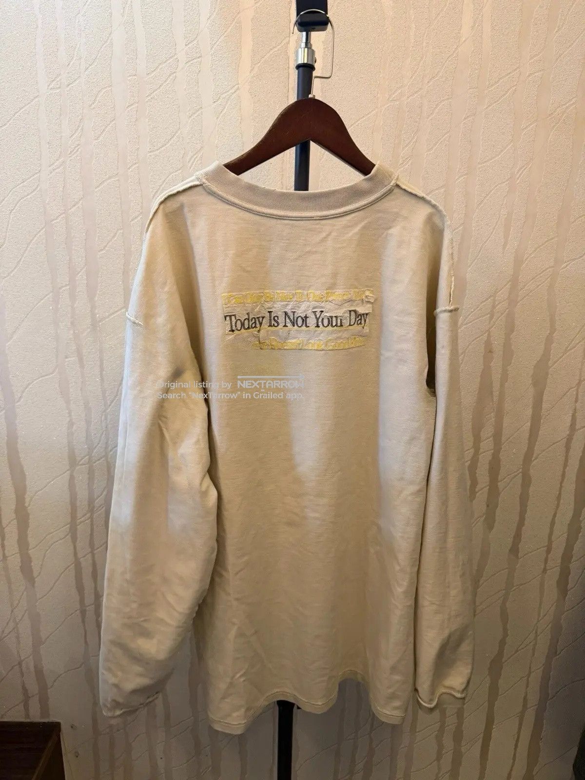 Vetements Vetements HIVER 2019 Runway Long Sleeve Sweatshirt LLLL24 Size US XS / EU 42 / 0 - 2 Thumbnail