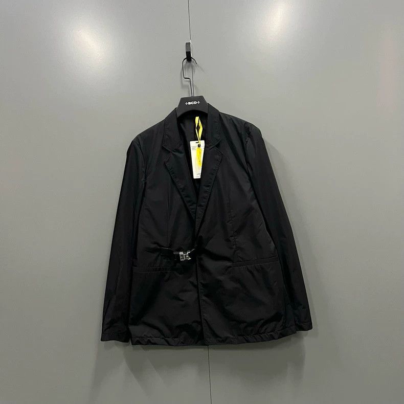 Givenchy Givenchy Size50 Belted Nylon Collar Suit Jacket, official p Size US M / EU 48-50 / 2 - 1 Thumbnail