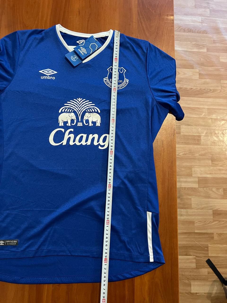Umbro NEW 2016/17 EVERTON HOME SOCCER JERSEY FOOTBALL SHIRT UMBRO Size US L / EU 52-54 / 3 - 15 Thumbnail