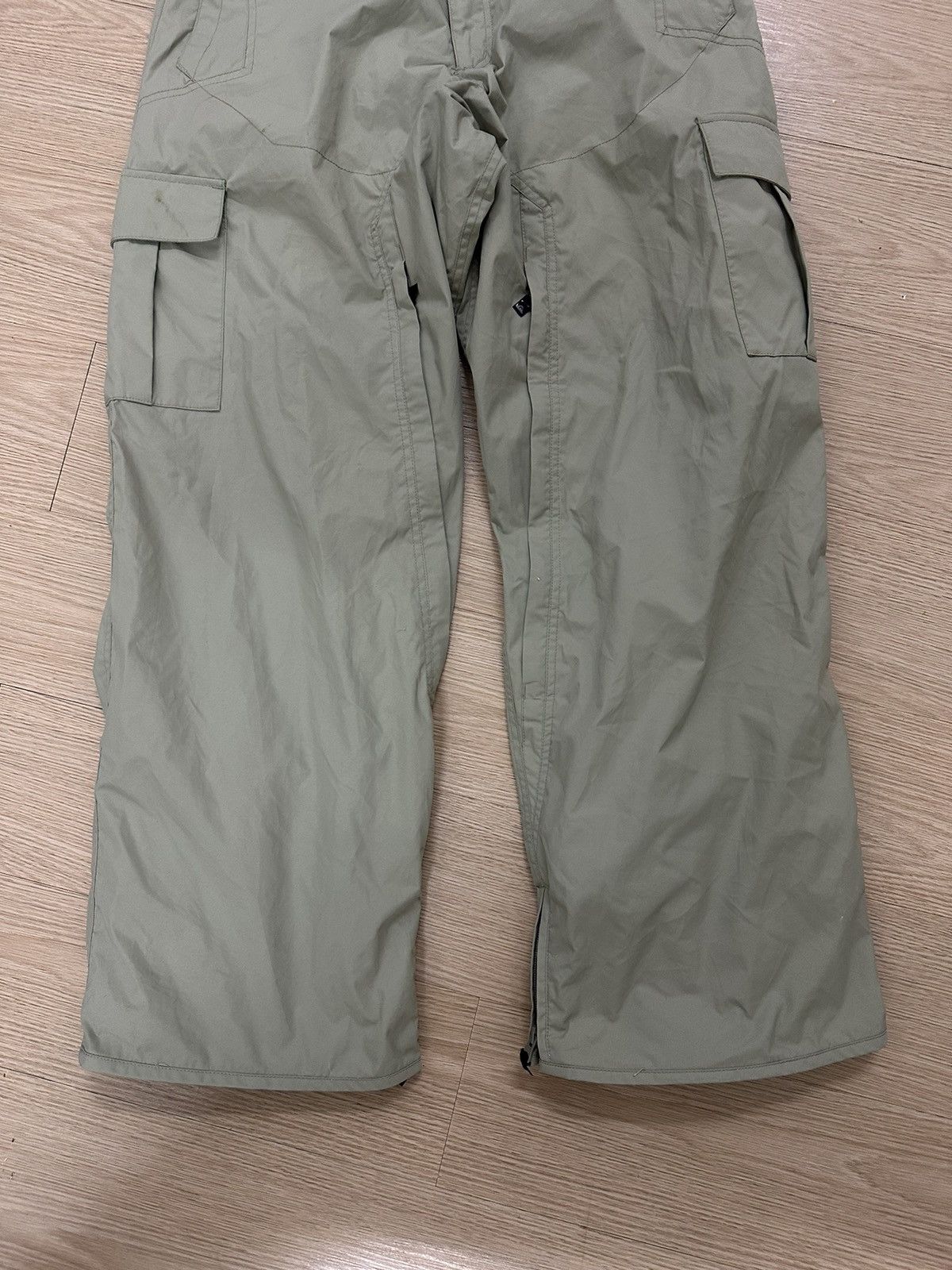 Beauty Beast × Quiksilver × Vintage Rare Vintage Quiksilver Gorpcore Baggy Parachute Pants Size US 33 - 4 Thumbnail