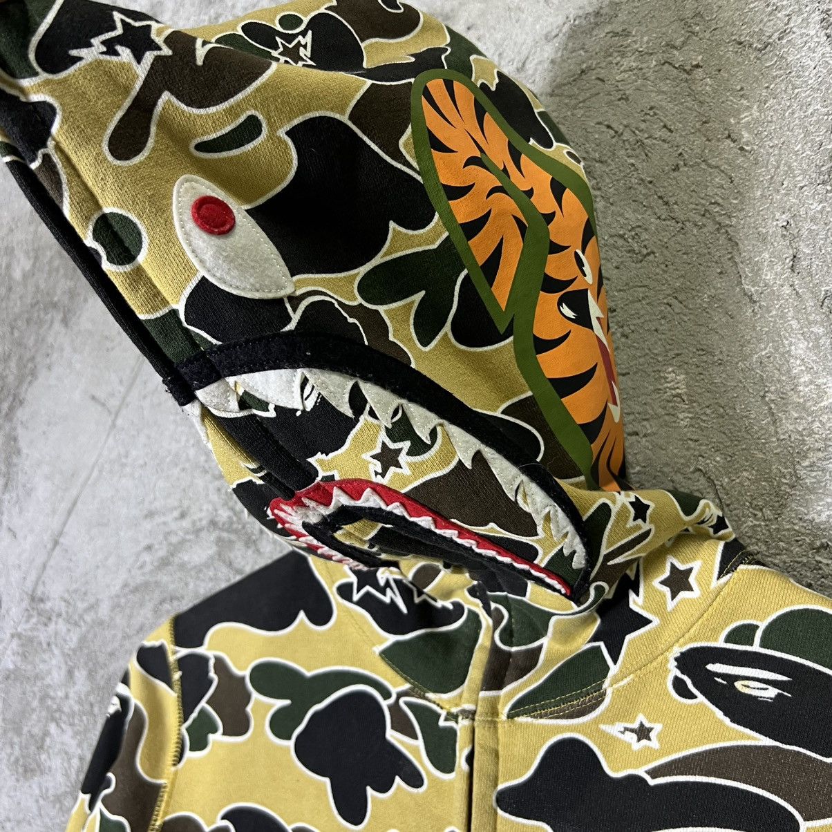 Bape A Bathing Ape Psyche Camo Shark Hoodie - 2021 - Yellow/Multi Size US S / EU 44-46 / 1 - 6 Thumbnail
