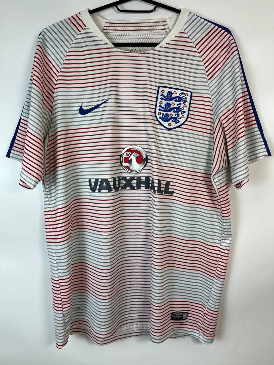 Nike ENGLAND NATIONAL 2016/17 TRAINING FOOTBALL SHIRT Sz L Size US L / EU 52-54 / 3 - 1 Thumbnail