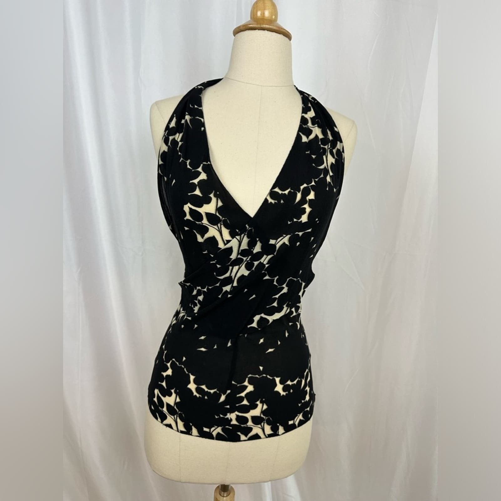 image of New Prada Black & Ivory Floral Silk Halter Top Size 38, Women's