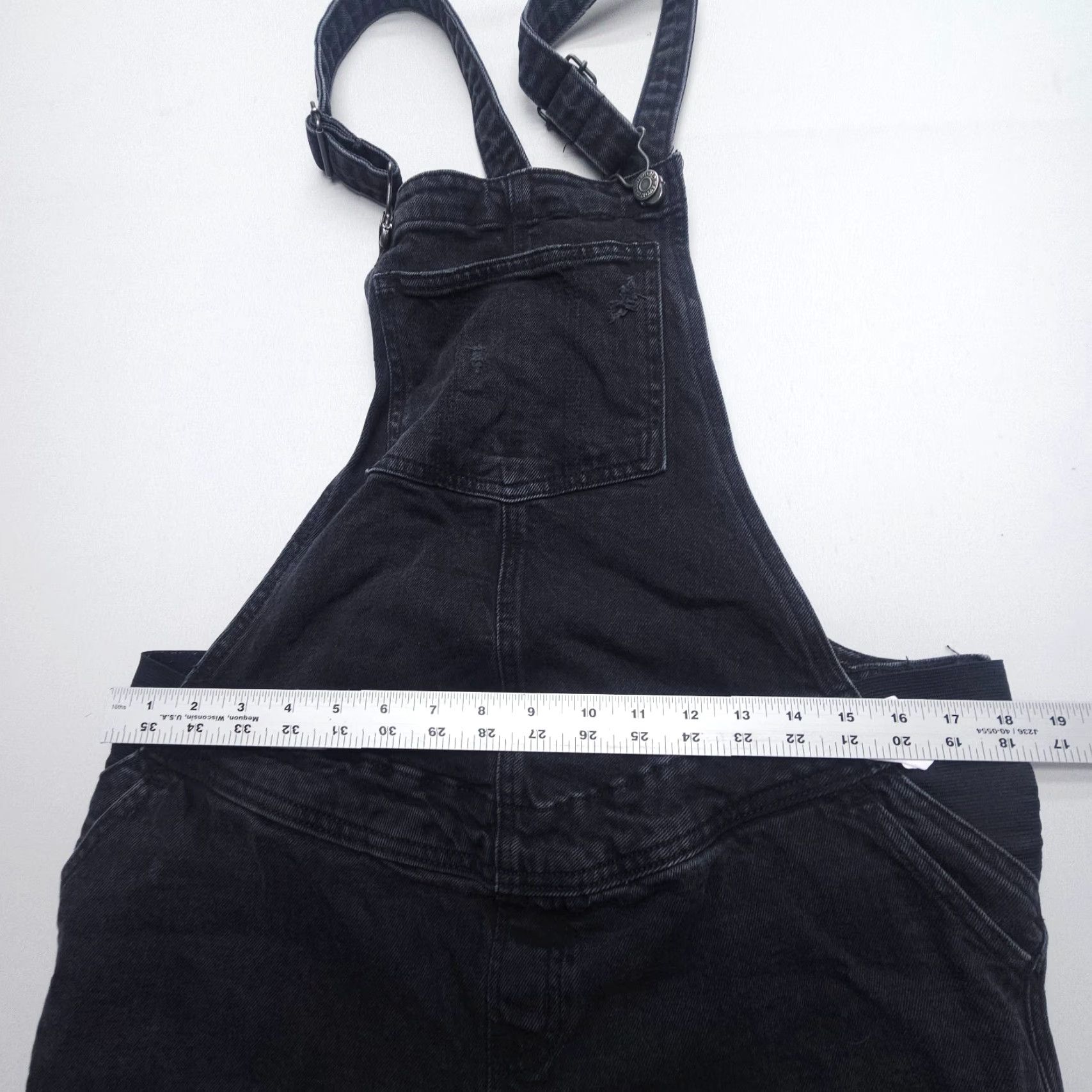 Old Navy Maternity Old Navy Bib Jean Overalls Size 6 Long Black Distressed Dark Wash 30in Size 28" / US 6 / IT 42 - 5 Thumbnail