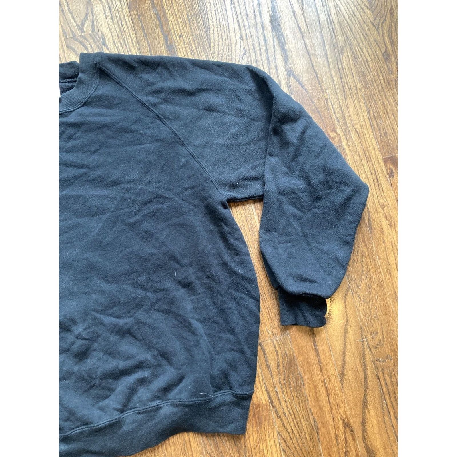 Jerzees VINTAGE Jerzees Sweatshirt Black Crewneck Raglan USA Made L Womens/Unisex Large Raglan Crewneck Sweatshirt Black 90s VTG USA Made Size L / US 10 / IT 46 - 3 Thumbnail