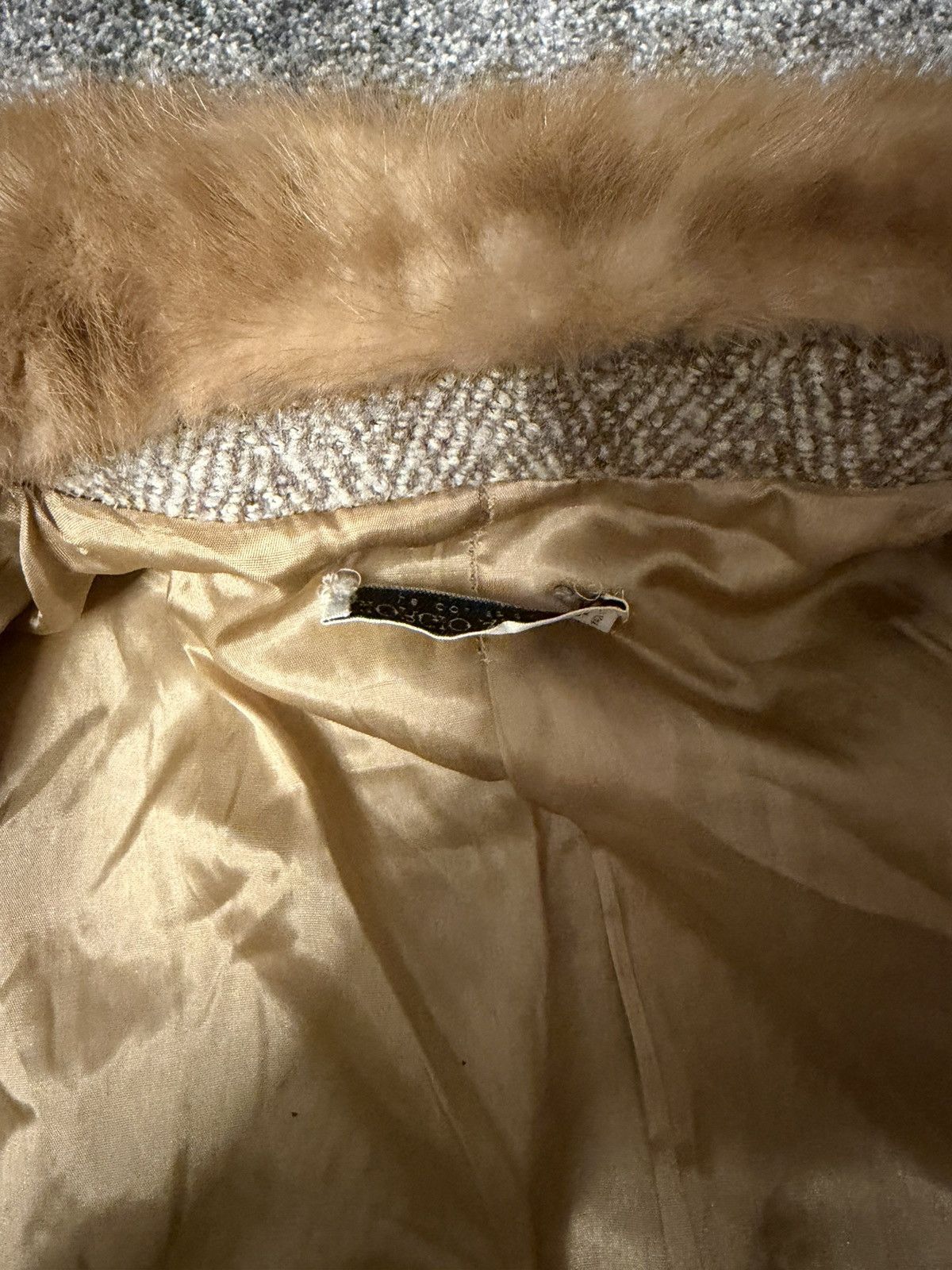 Giorgio Armani Giorgia Armani Wool & Mink fur overcoat Vintage Size M / US 6-8 / IT 42-44 - 7 Thumbnail