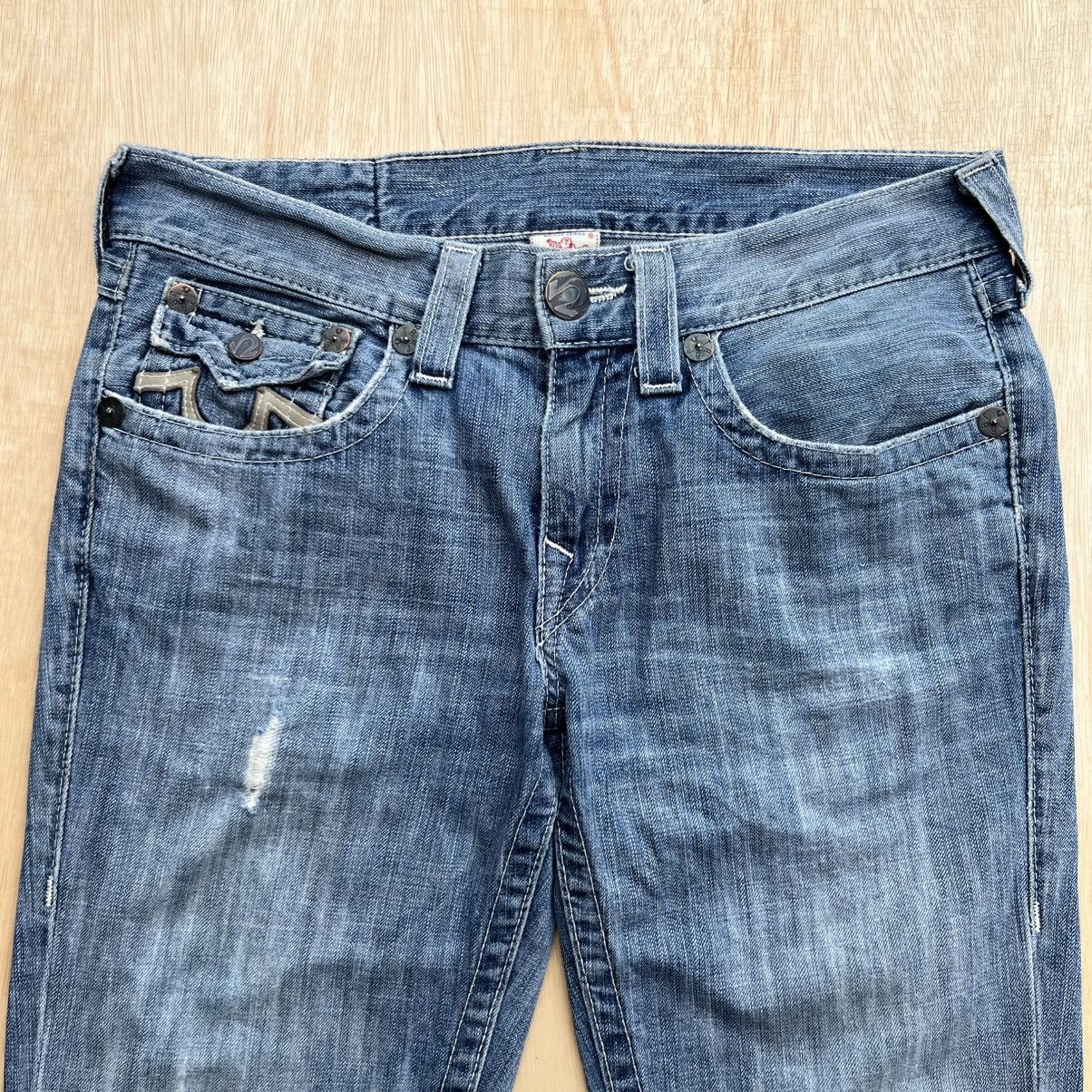 True Religion TRUE RELIGION VINTAGE DISTRESSED FLARED DENIM Size US 32 / EU 48 - 7 Thumbnail