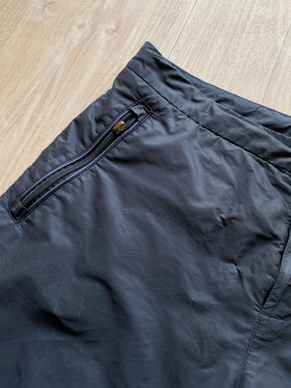 Prada prada red tab nylon shorts Size US 34 / EU 50 - 19 Thumbnail