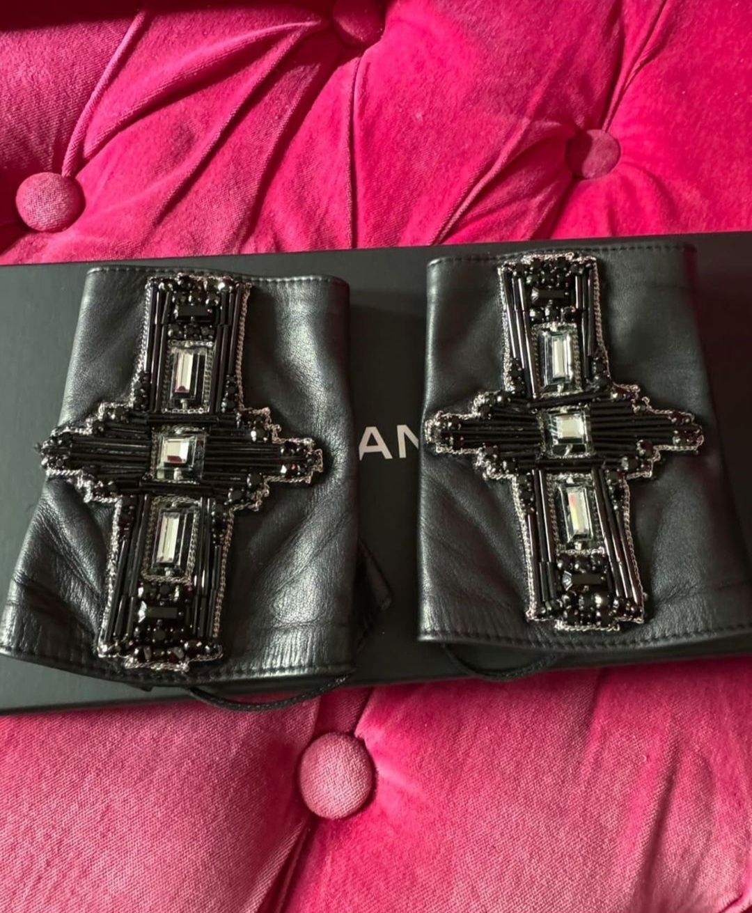 Chanel Chanel Leather Gloves Size ONE SIZE - 1 Thumbnail