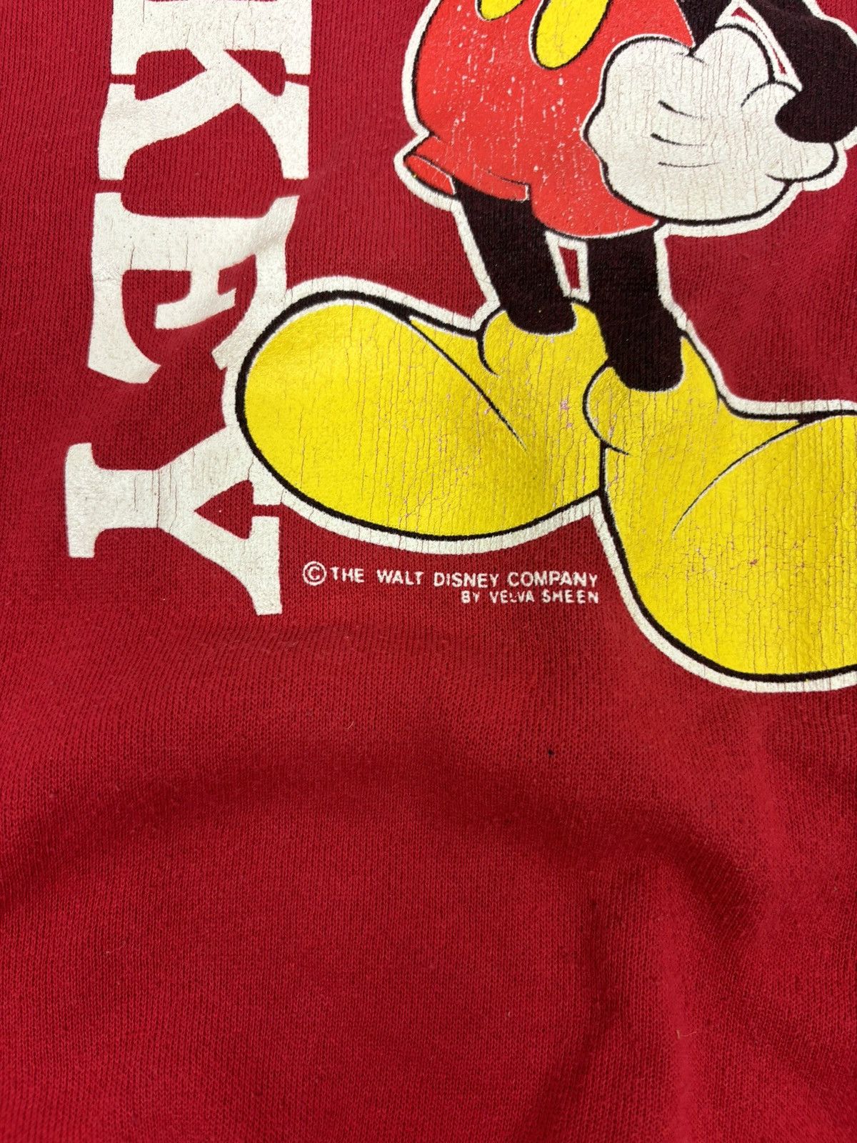 Disney Vintage 90s red mickey mouse crewneck Size US M / EU 48-50 / 2 - 3 Thumbnail
