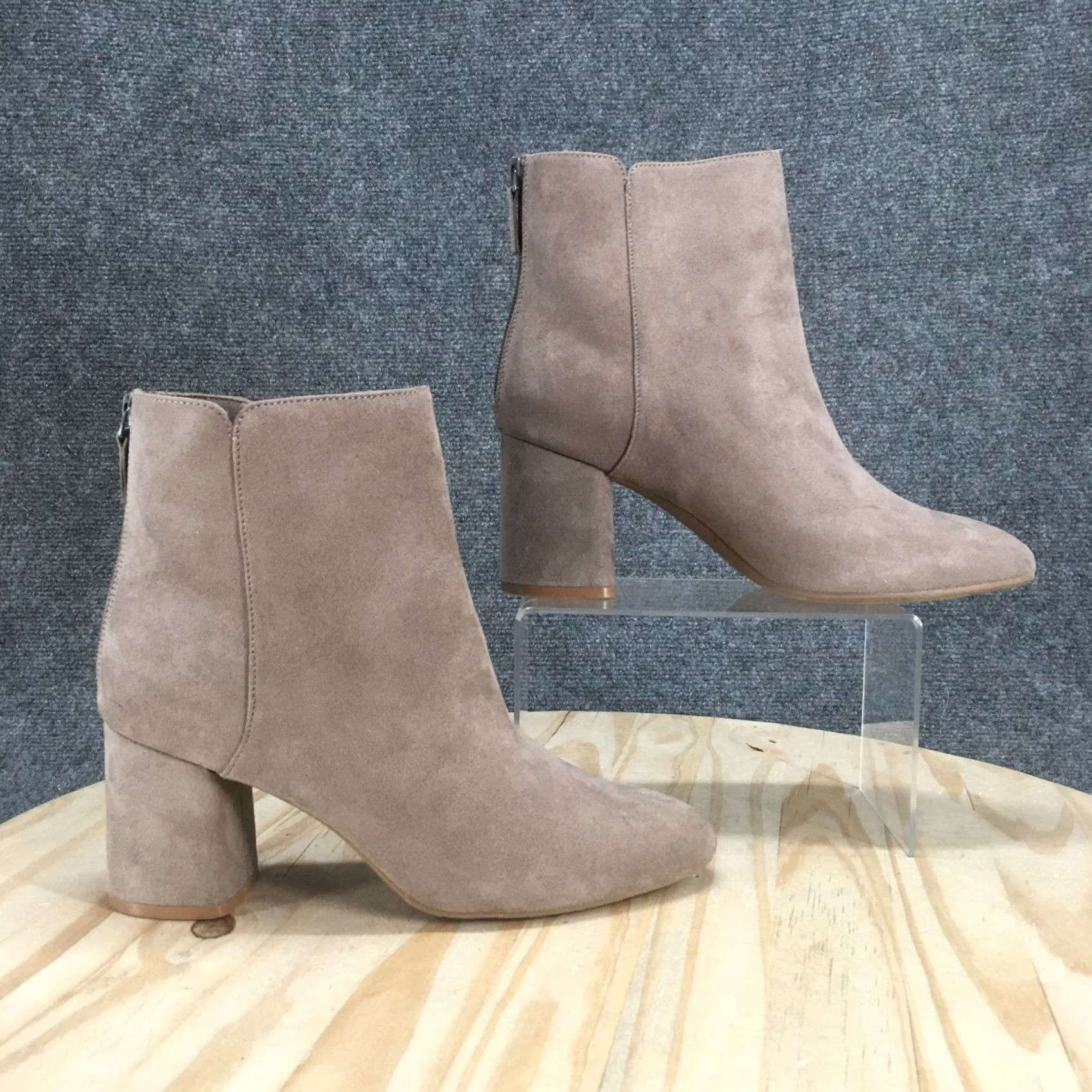 Old Navy Old Navy Boots Womens 9 Ankle Bootie Beige Casual Almond Toe Block Heels Comfort Shoes Size US 9 / IT 39 - 2 Thumbnail